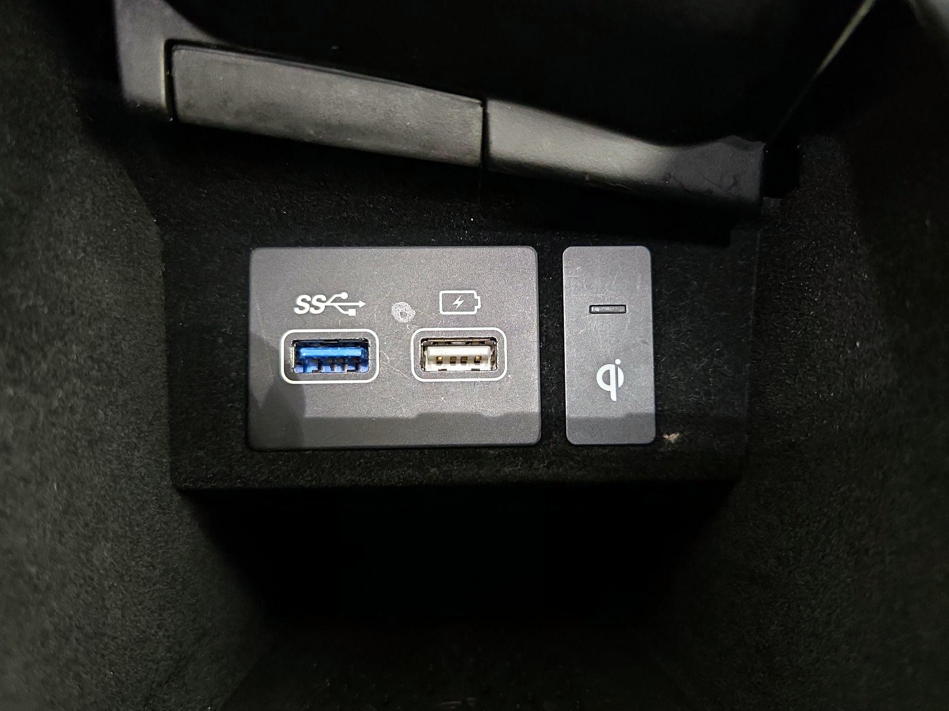 Thumbnail: 2025 Genesis GV70 - 19