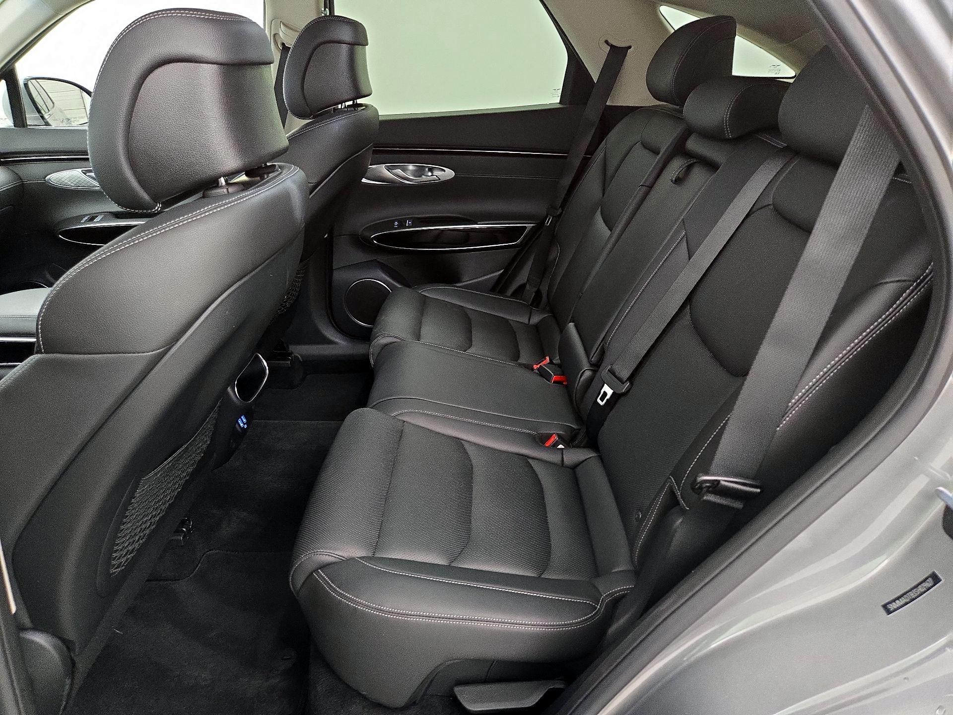 Thumbnail: 2025 Genesis GV70 - 20