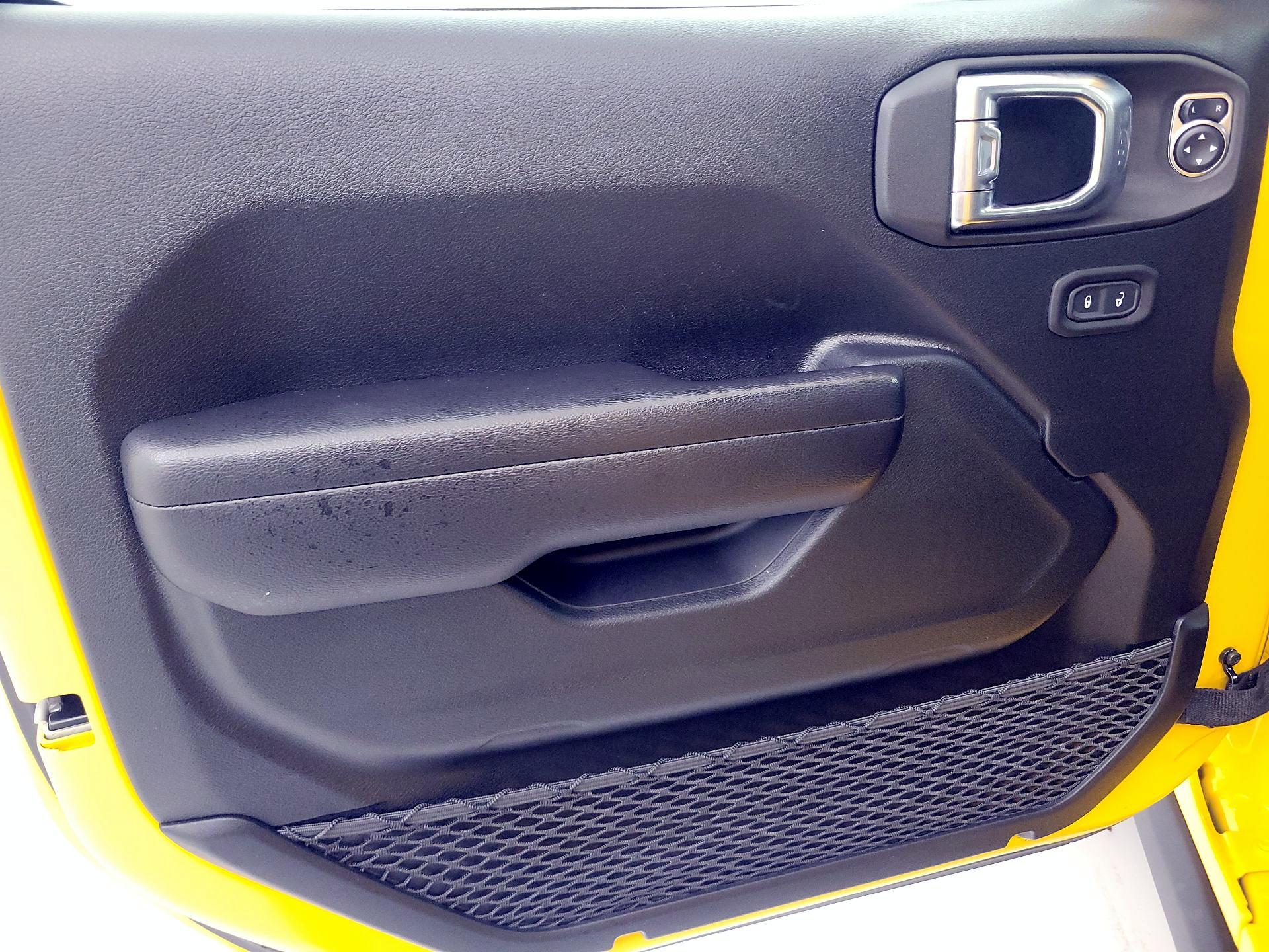 Thumbnail: 2021 Jeep Wrangler - 12