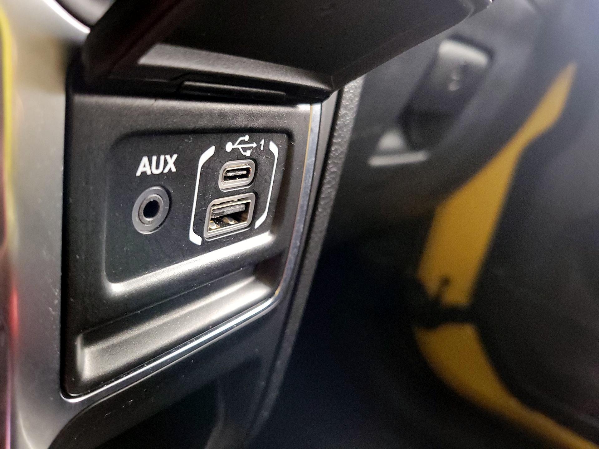 Thumbnail: 2021 Jeep Wrangler - 18