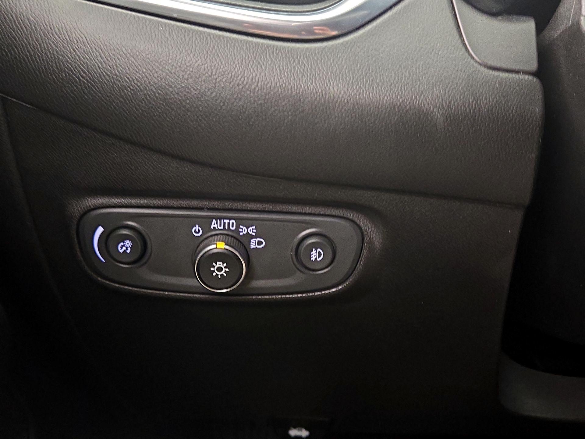 Thumbnail: 2021 Chevrolet Equinox - 13