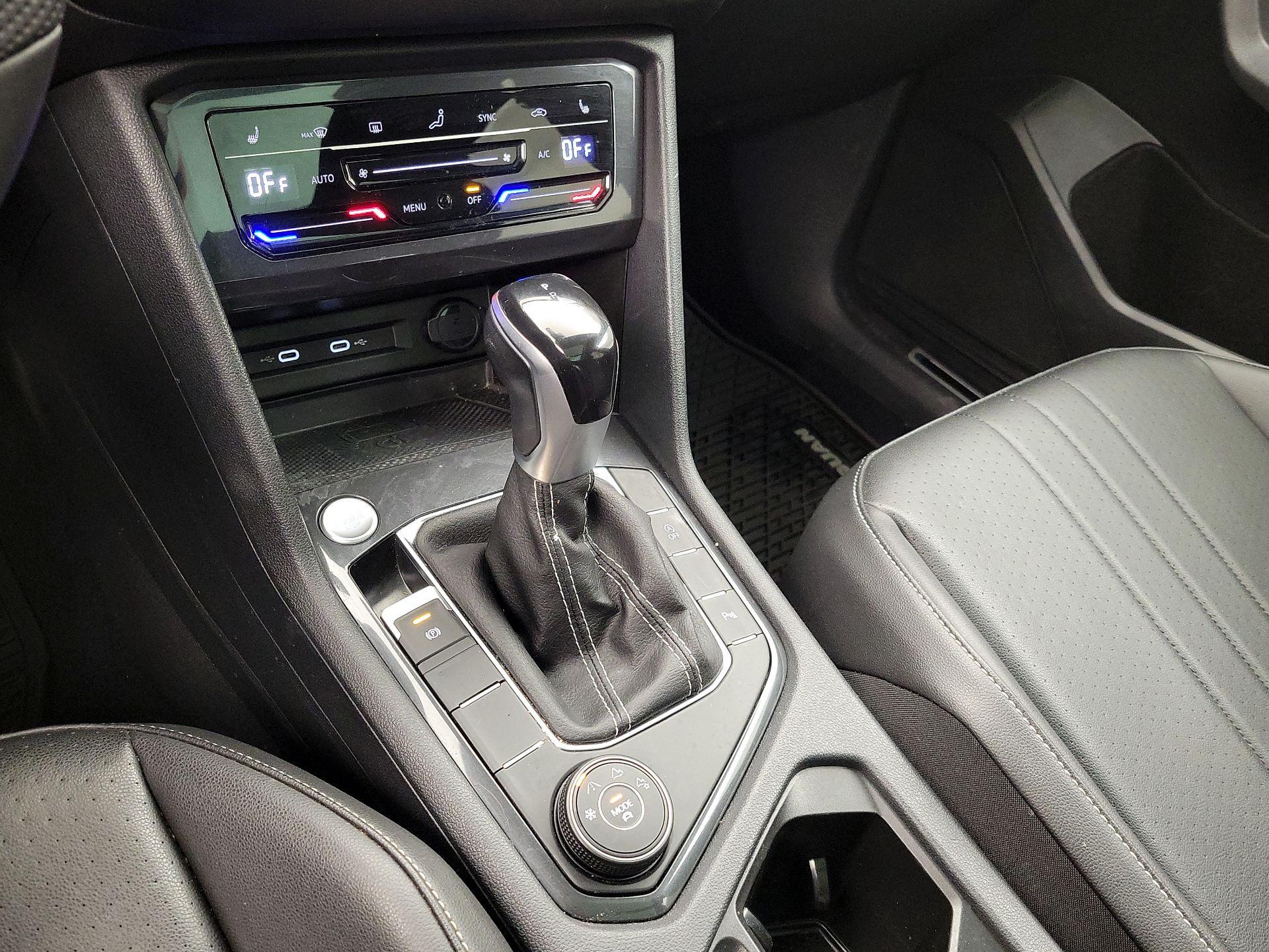 Thumbnail: 2022 Volkswagen Tiguan - 17