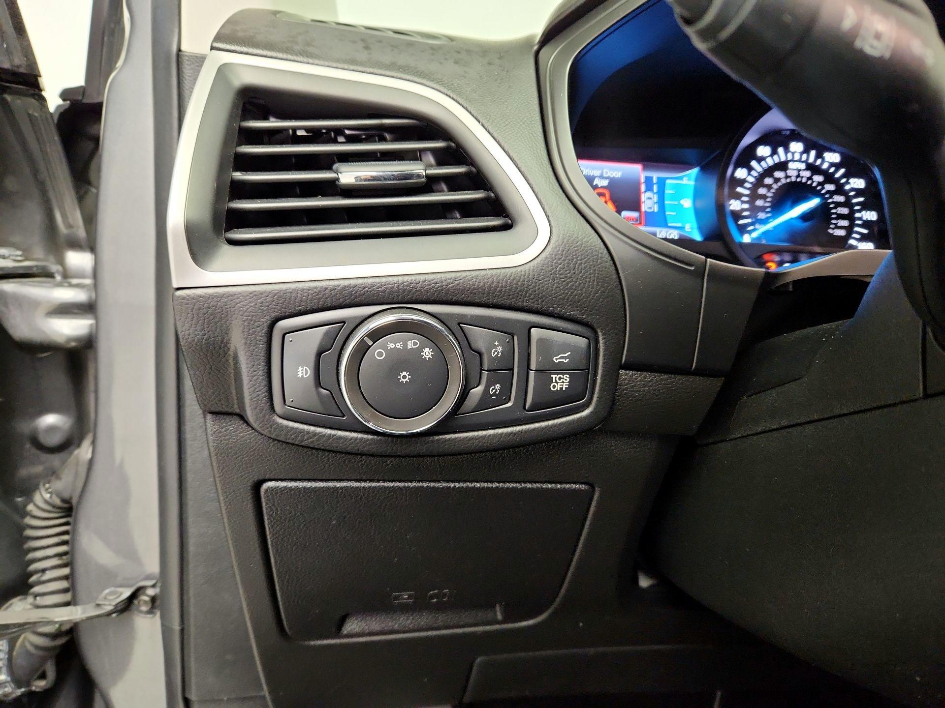 Thumbnail: 2022 Ford Edge - 13