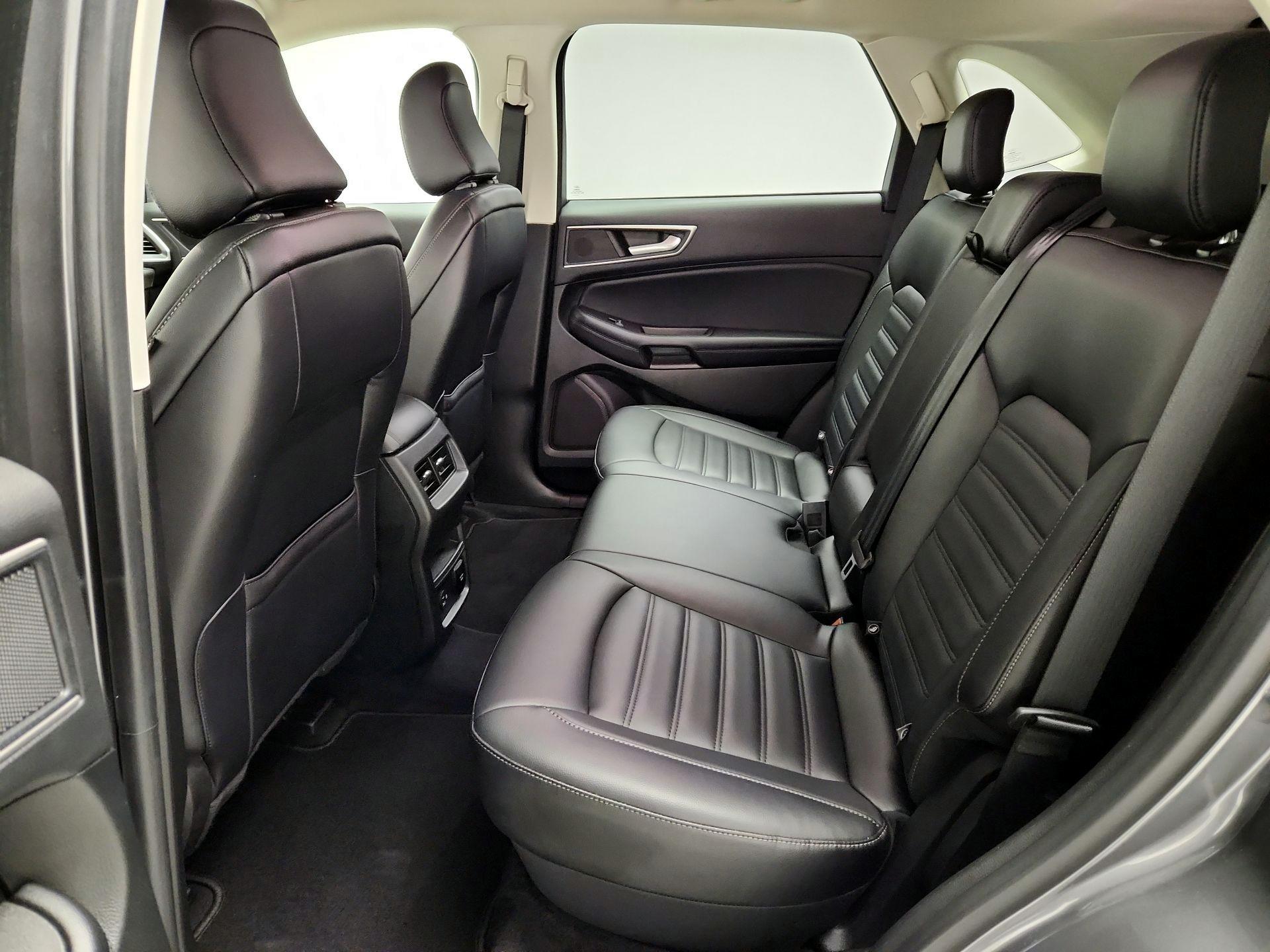 Thumbnail: 2022 Ford Edge - 19