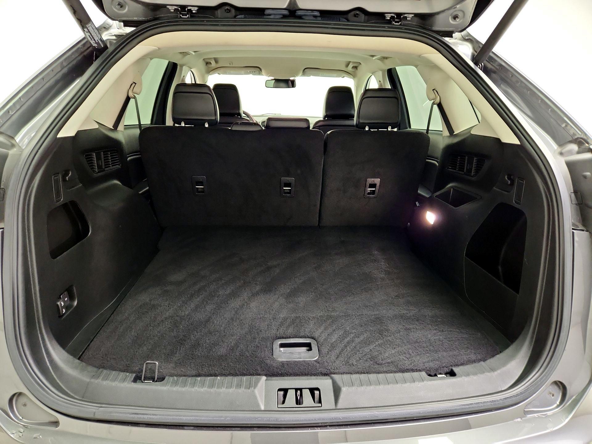 Thumbnail: 2022 Ford Edge - 20