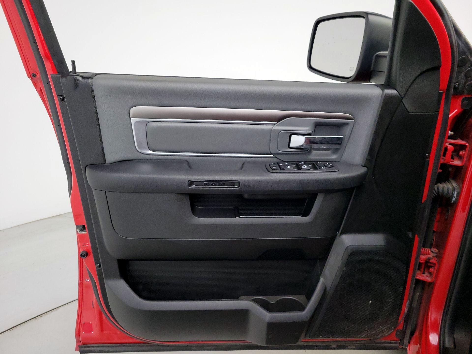 Thumbnail: 2024 RAM 1500 Classic - 12