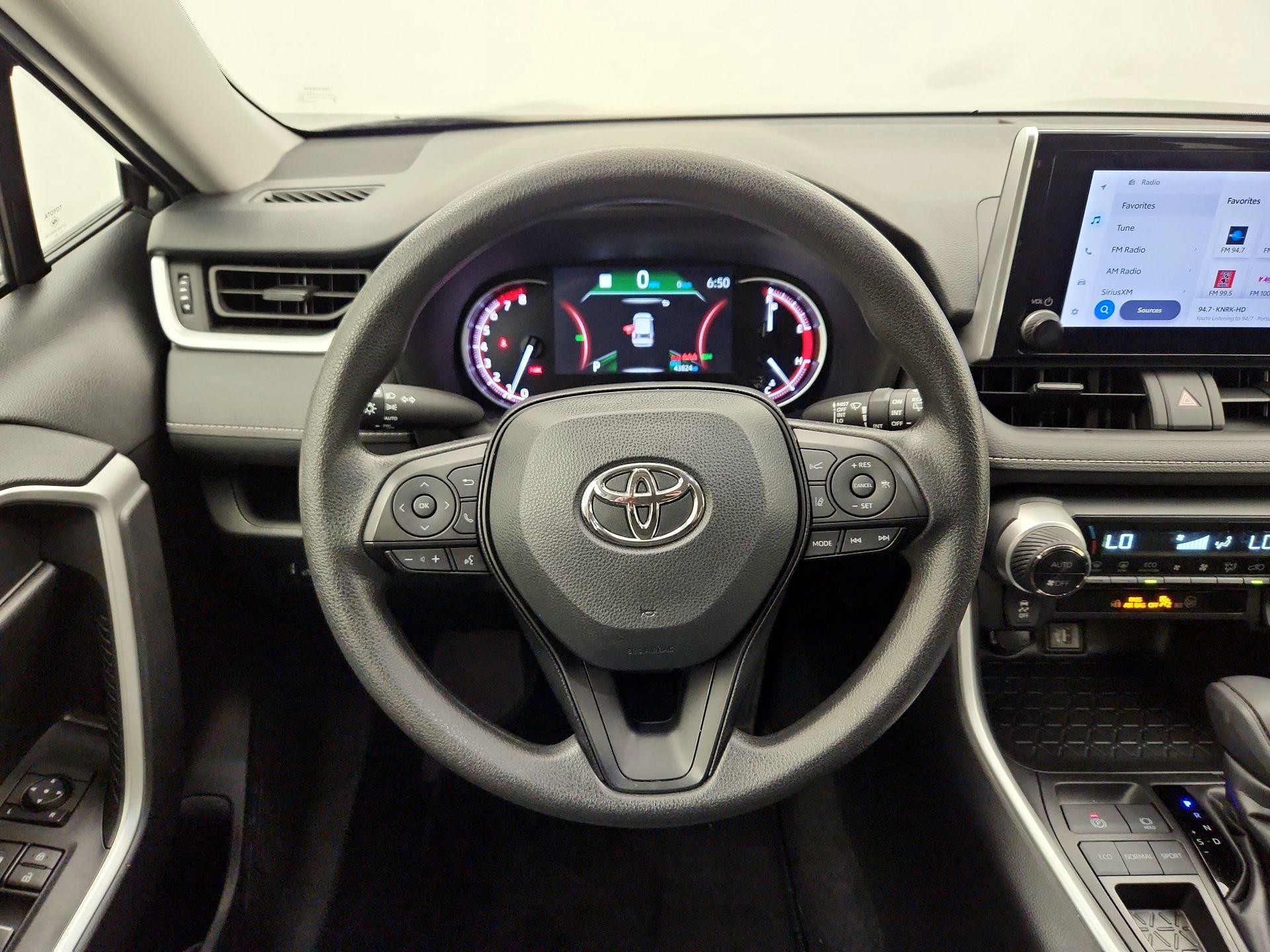 Thumbnail: 2024 Toyota RAV4 - 10