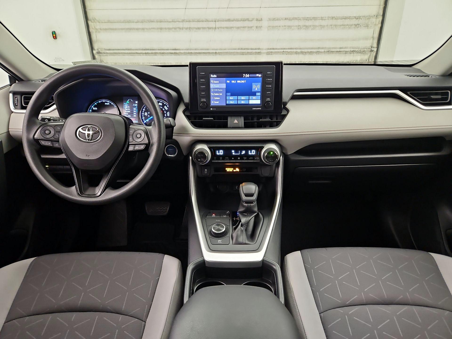 Thumbnail: 2020 Toyota RAV4 - 9