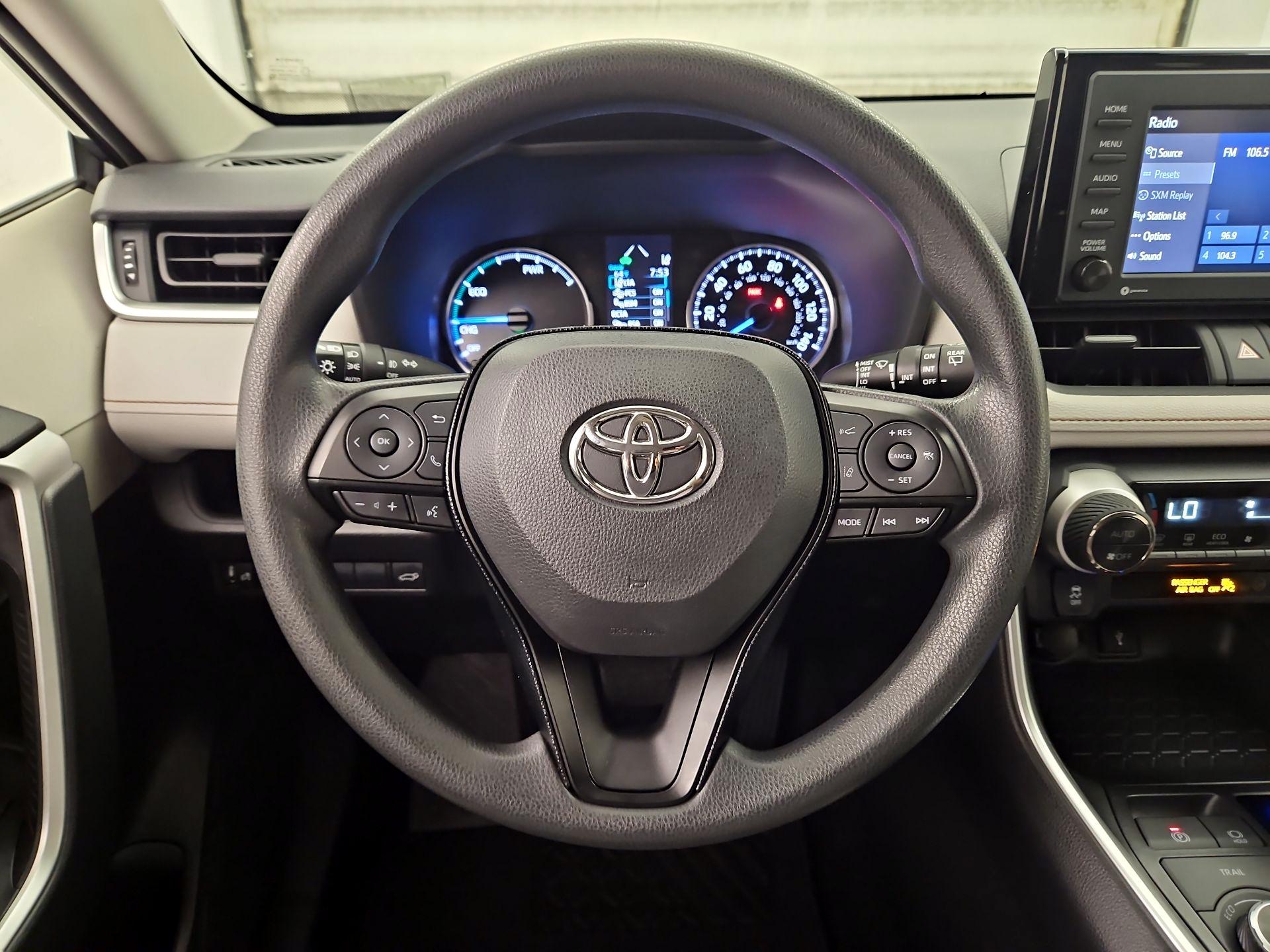 Thumbnail: 2020 Toyota RAV4 - 10