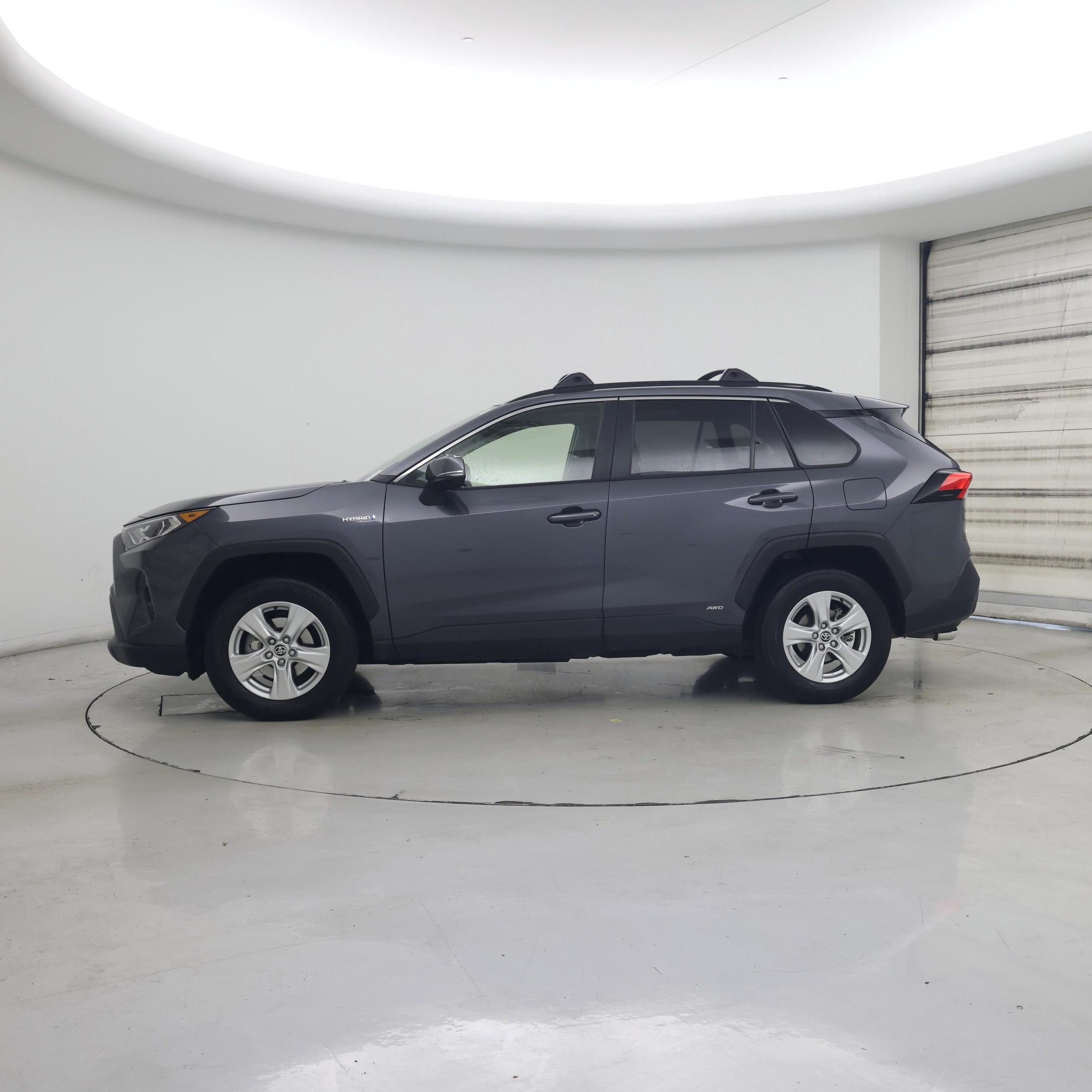 Thumbnail: 2020 Toyota RAV4 - 3