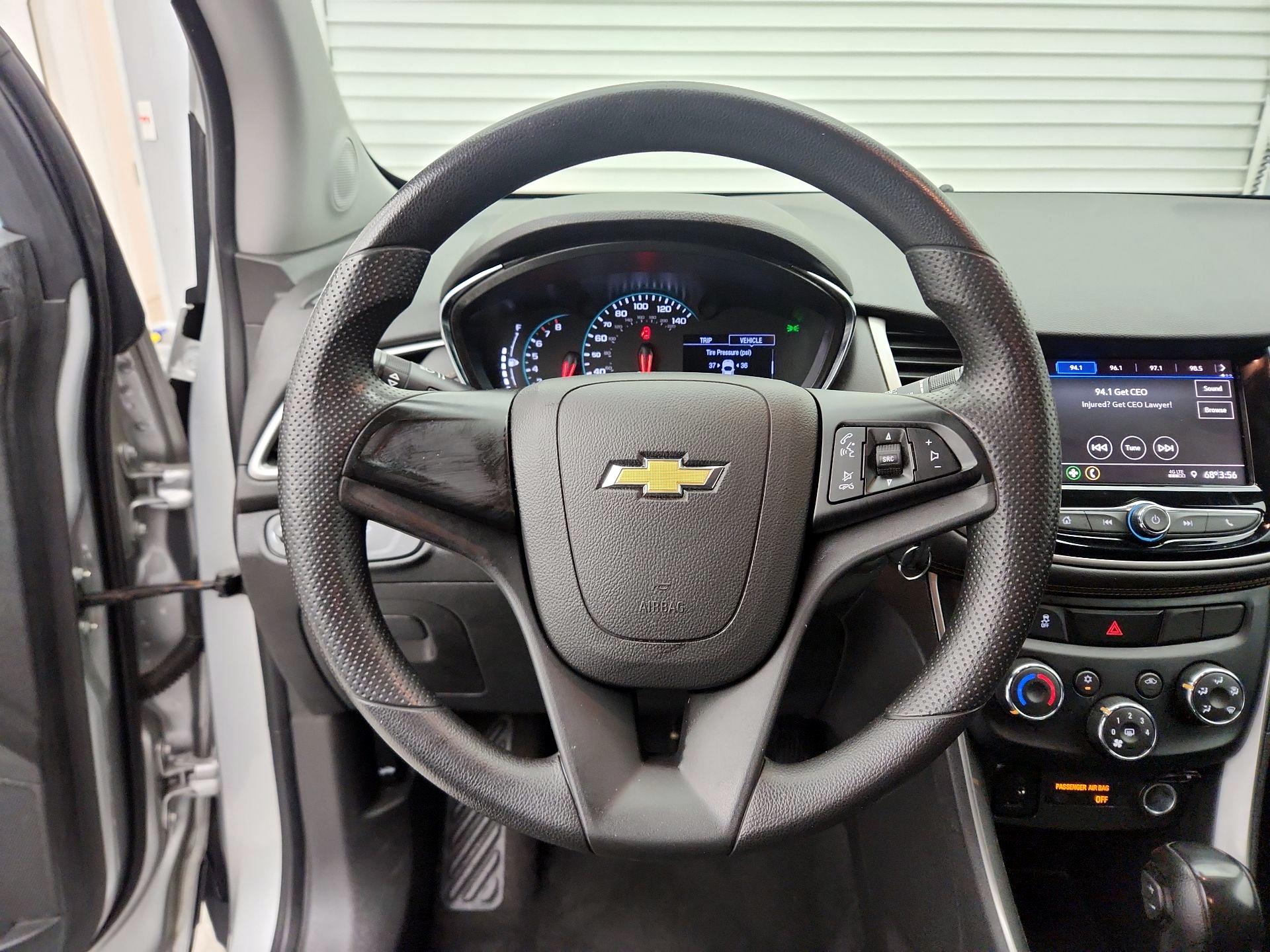 Thumbnail: 2020 Chevrolet Trax - 10