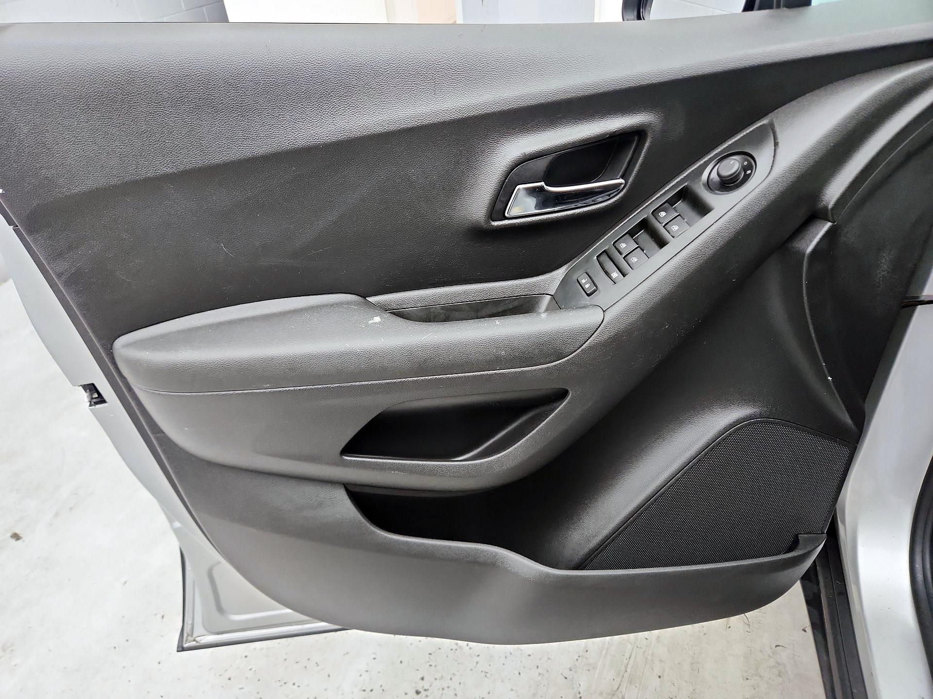 Thumbnail: 2020 Chevrolet Trax - 12