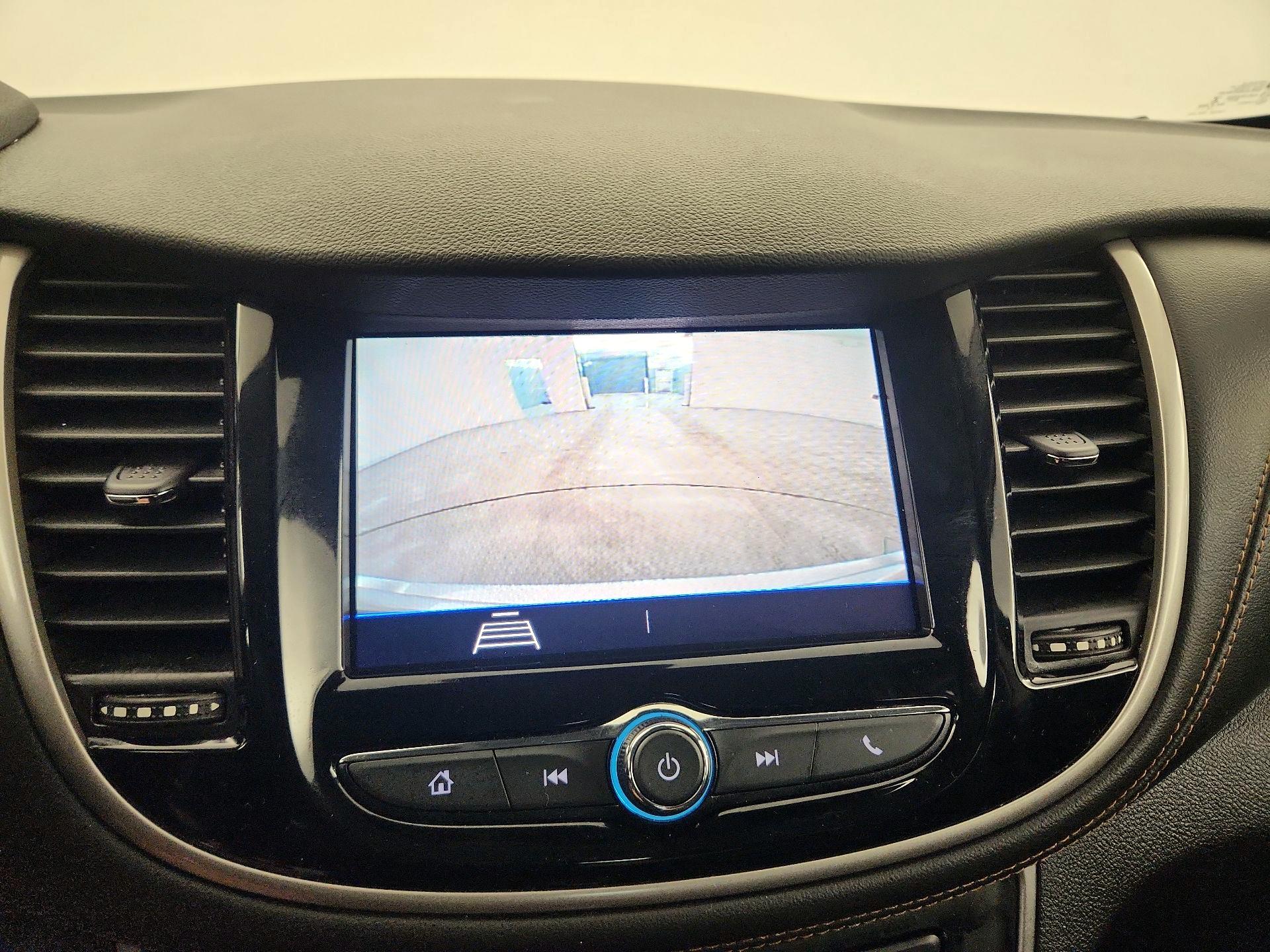 Thumbnail: 2020 Chevrolet Trax - 14