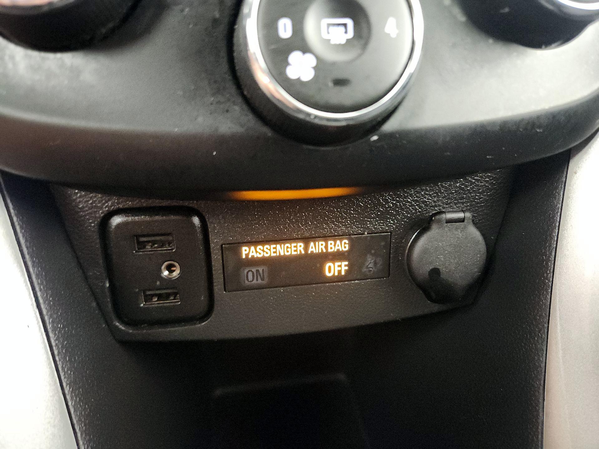 Thumbnail: 2020 Chevrolet Trax - 18