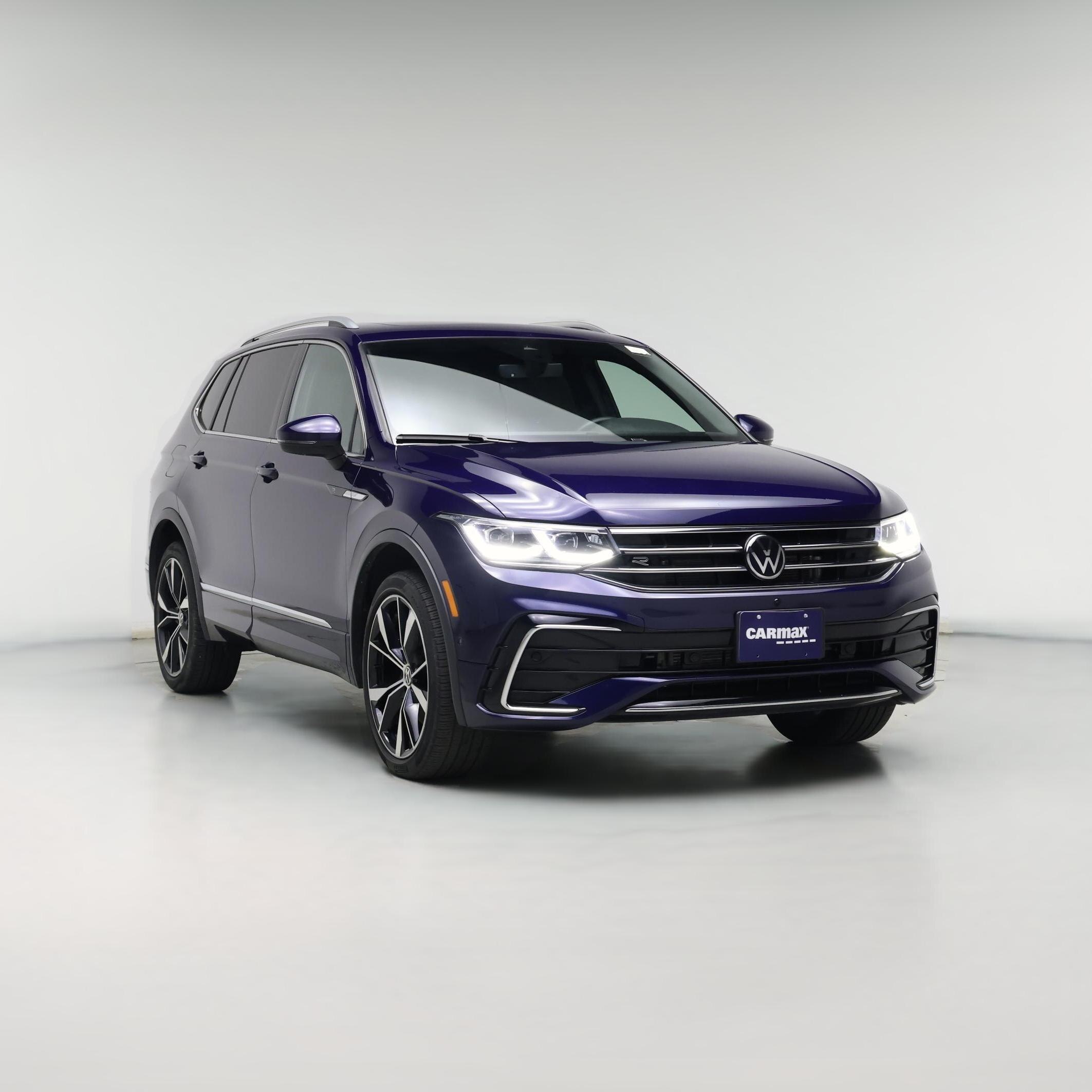 Thumbnail: 2022 Volkswagen Tiguan - 1