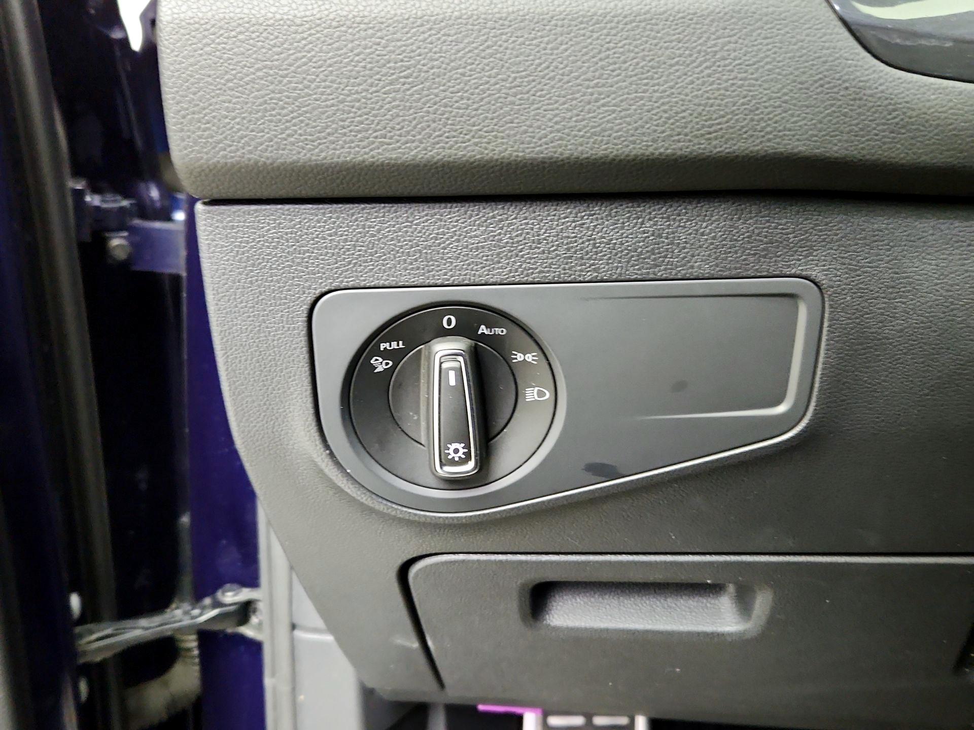 Thumbnail: 2022 Volkswagen Tiguan - 13