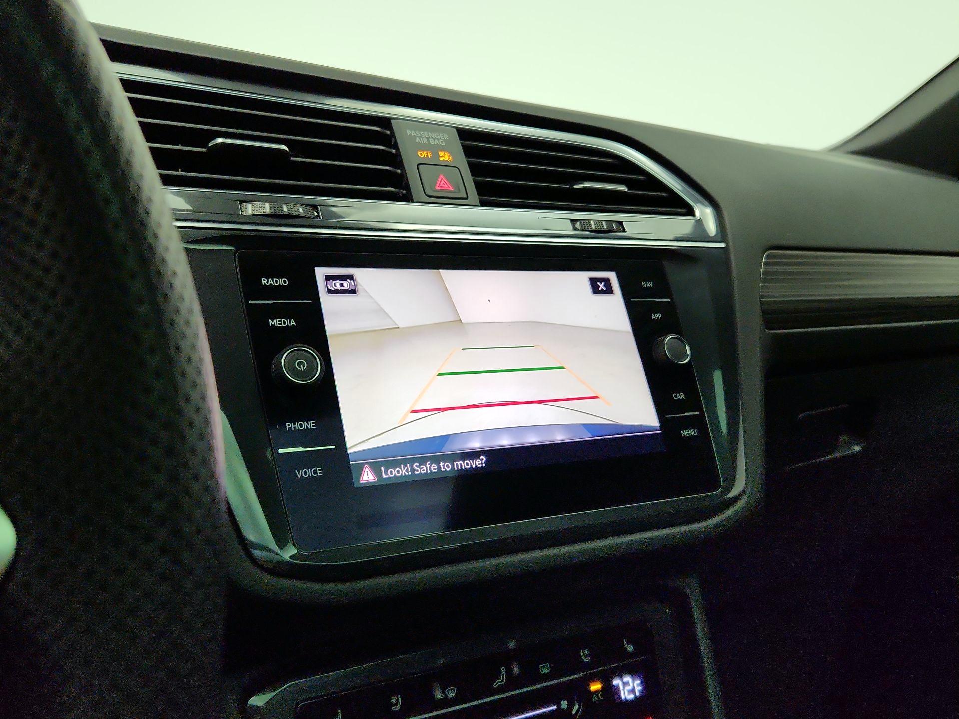 Thumbnail: 2022 Volkswagen Tiguan - 14