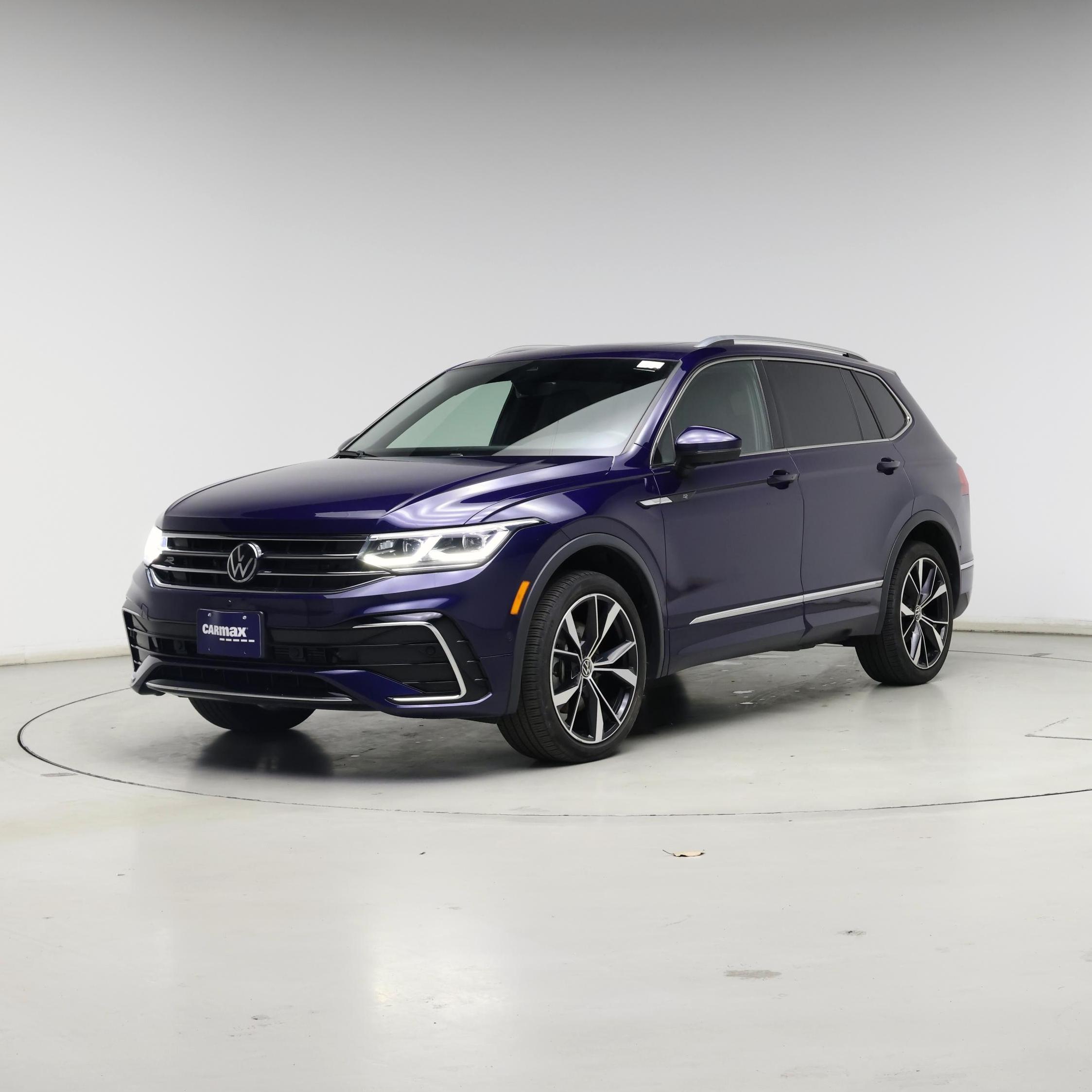 Thumbnail: 2022 Volkswagen Tiguan - 4