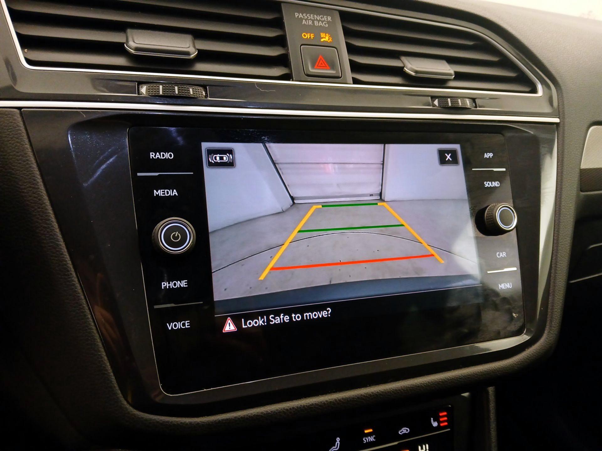 Thumbnail: 2024 Volkswagen Tiguan - 14