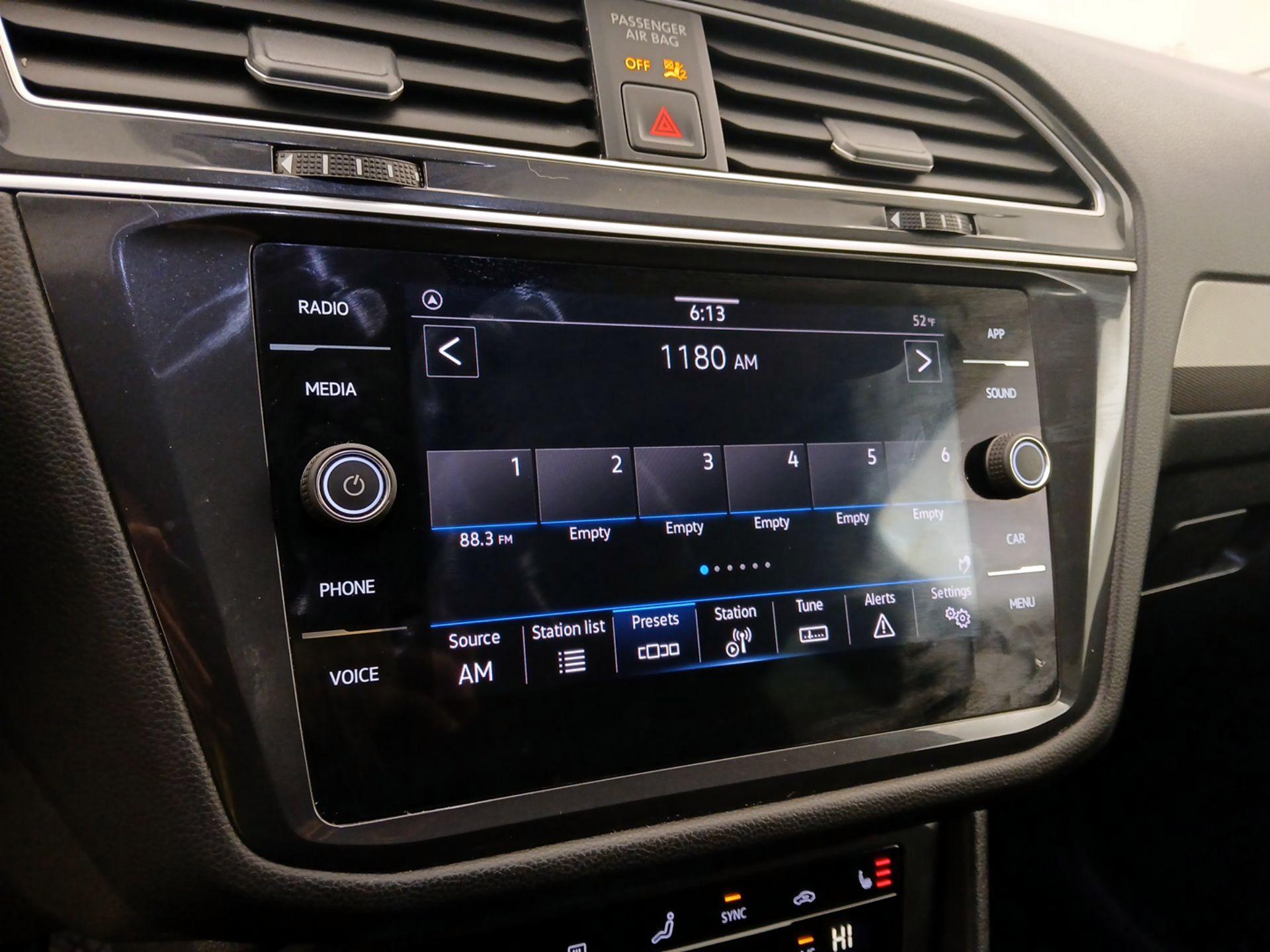 Thumbnail: 2024 Volkswagen Tiguan - 15