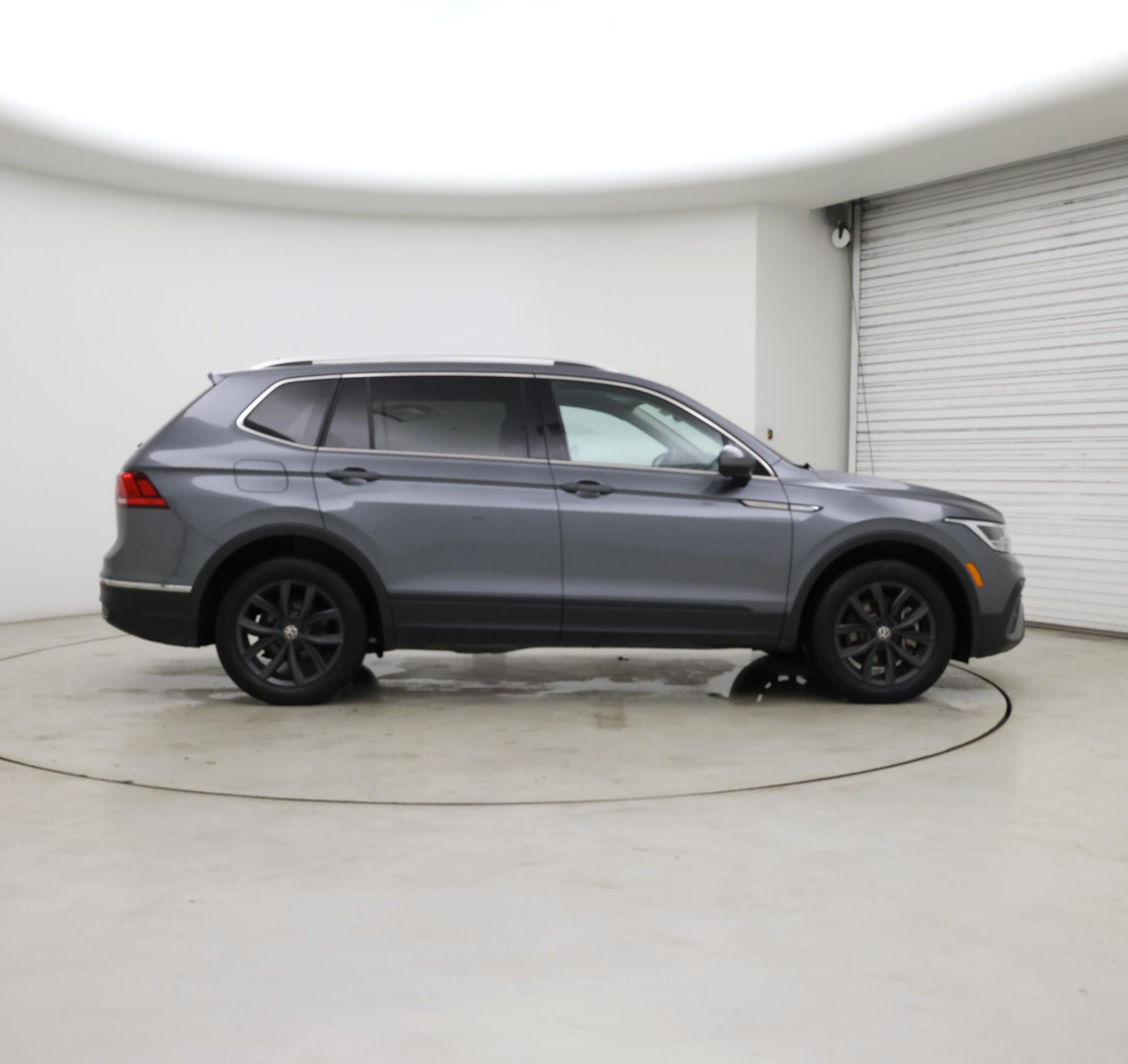 Thumbnail: 2024 Volkswagen Tiguan - 7