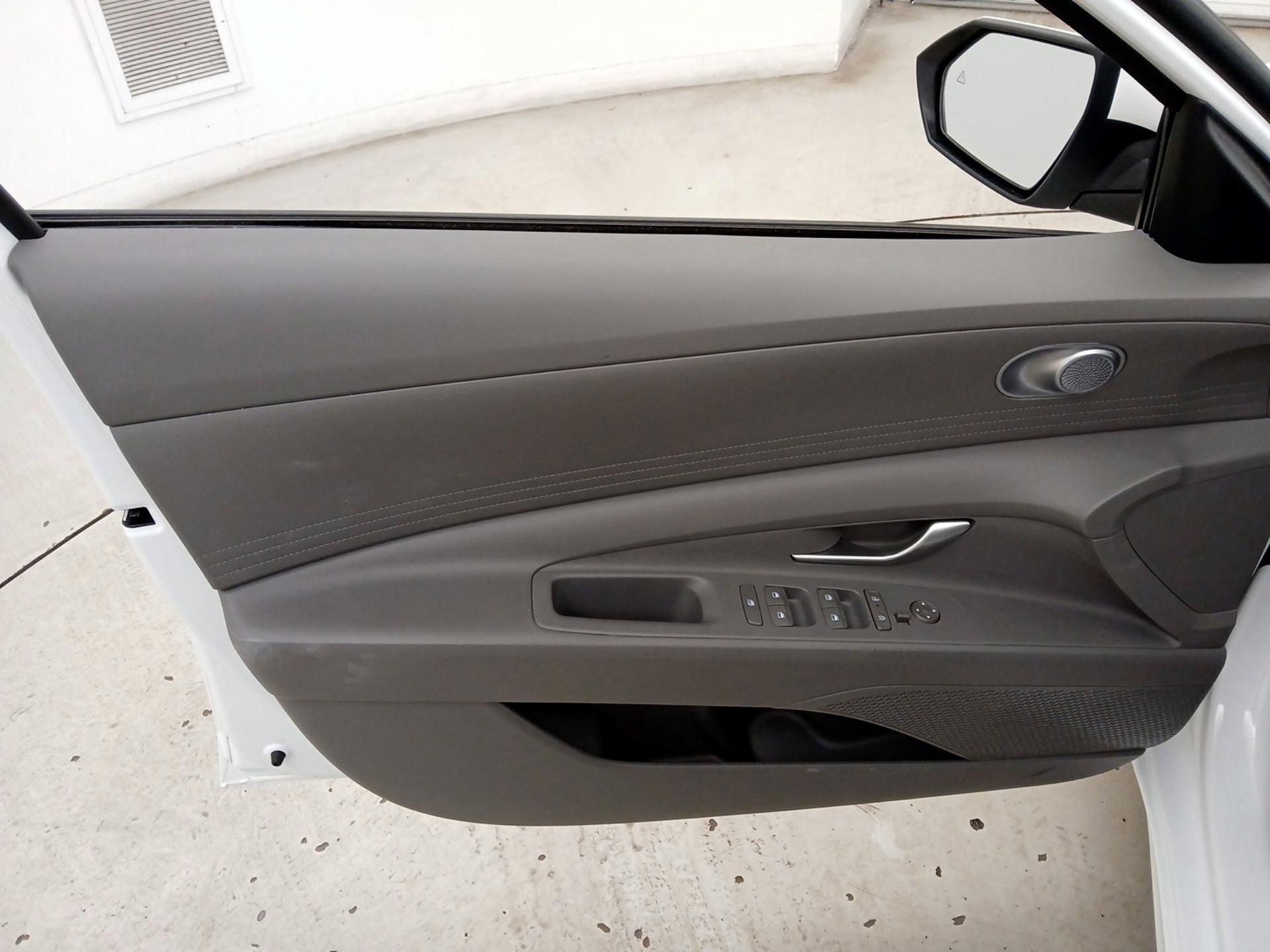 Thumbnail: 2024 Hyundai Elantra - 12