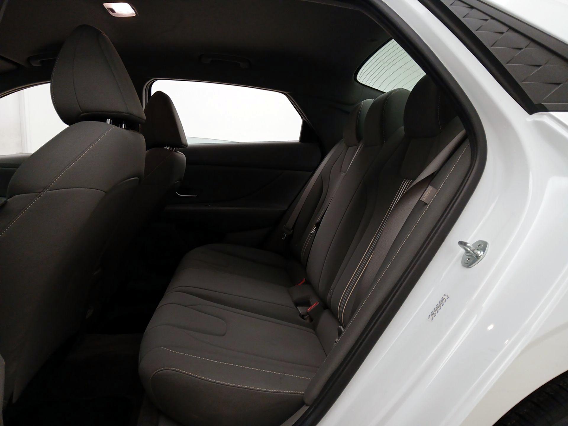 Thumbnail: 2024 Hyundai Elantra - 18