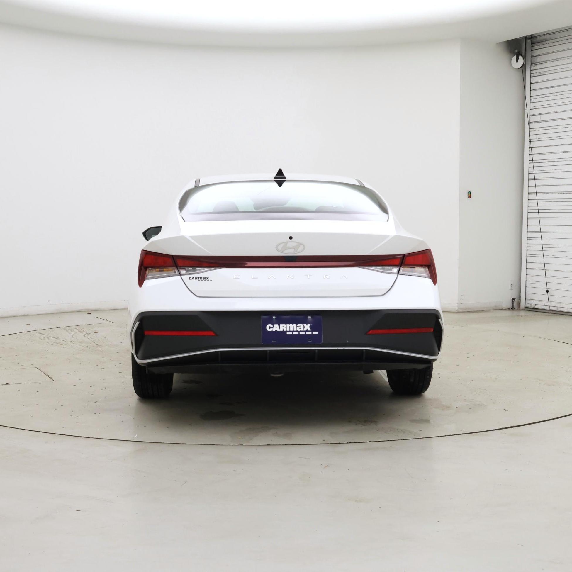 Thumbnail: 2024 Hyundai Elantra - 6
