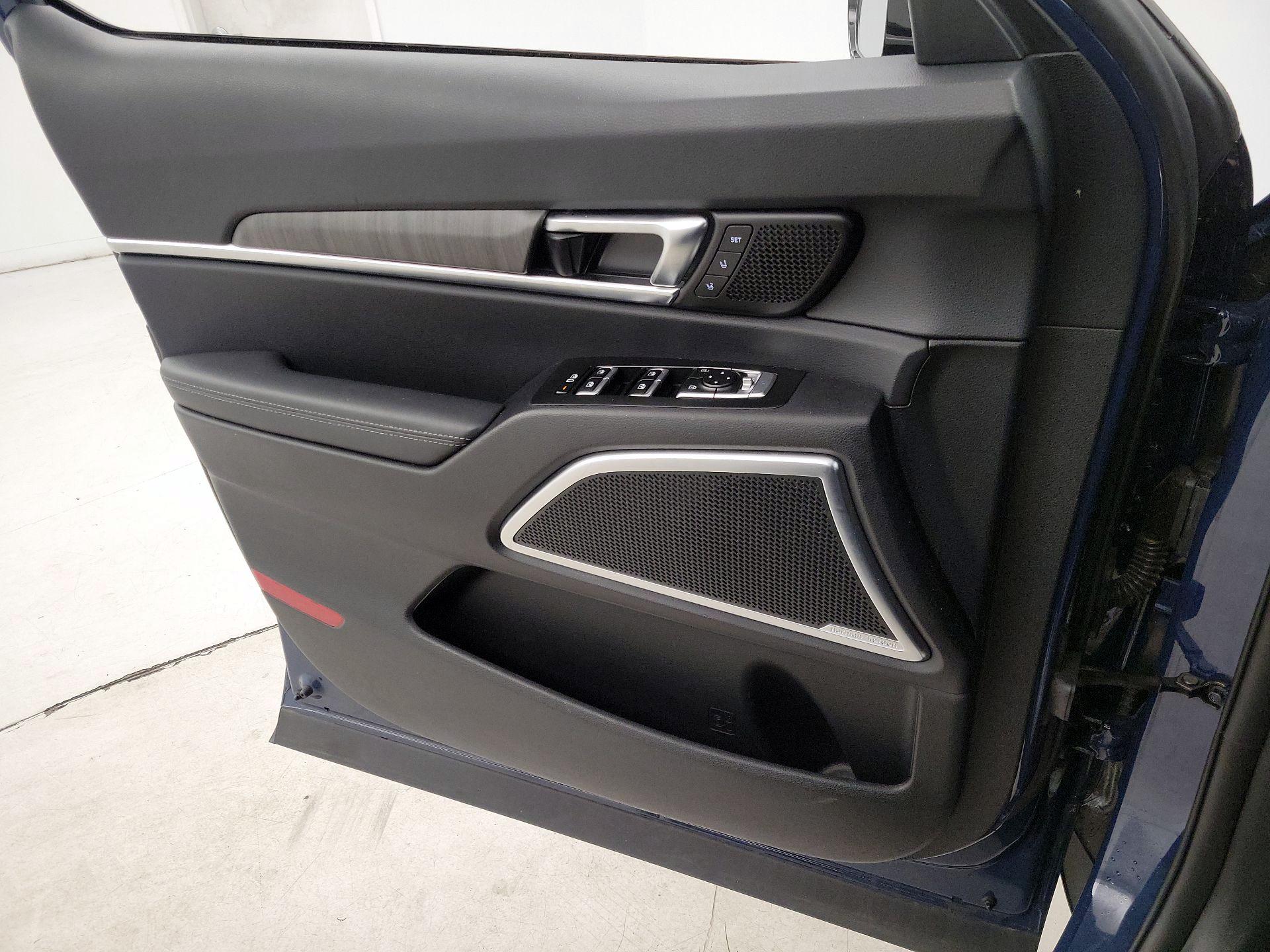 Thumbnail: 2023 Kia Telluride - 12