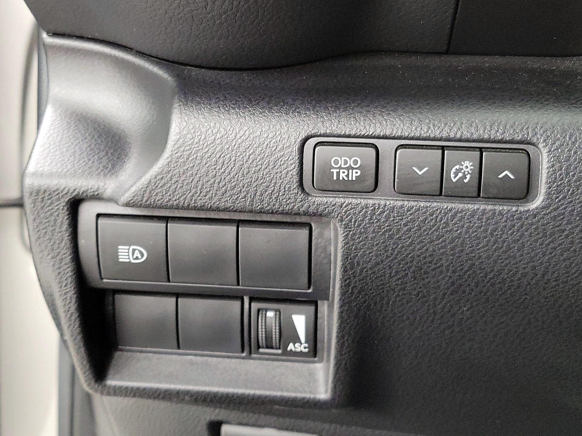 Thumbnail: 2021 Lexus IS - 13