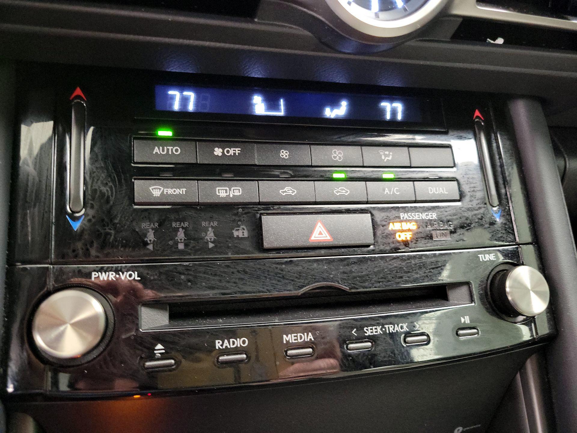 Thumbnail: 2021 Lexus IS - 17