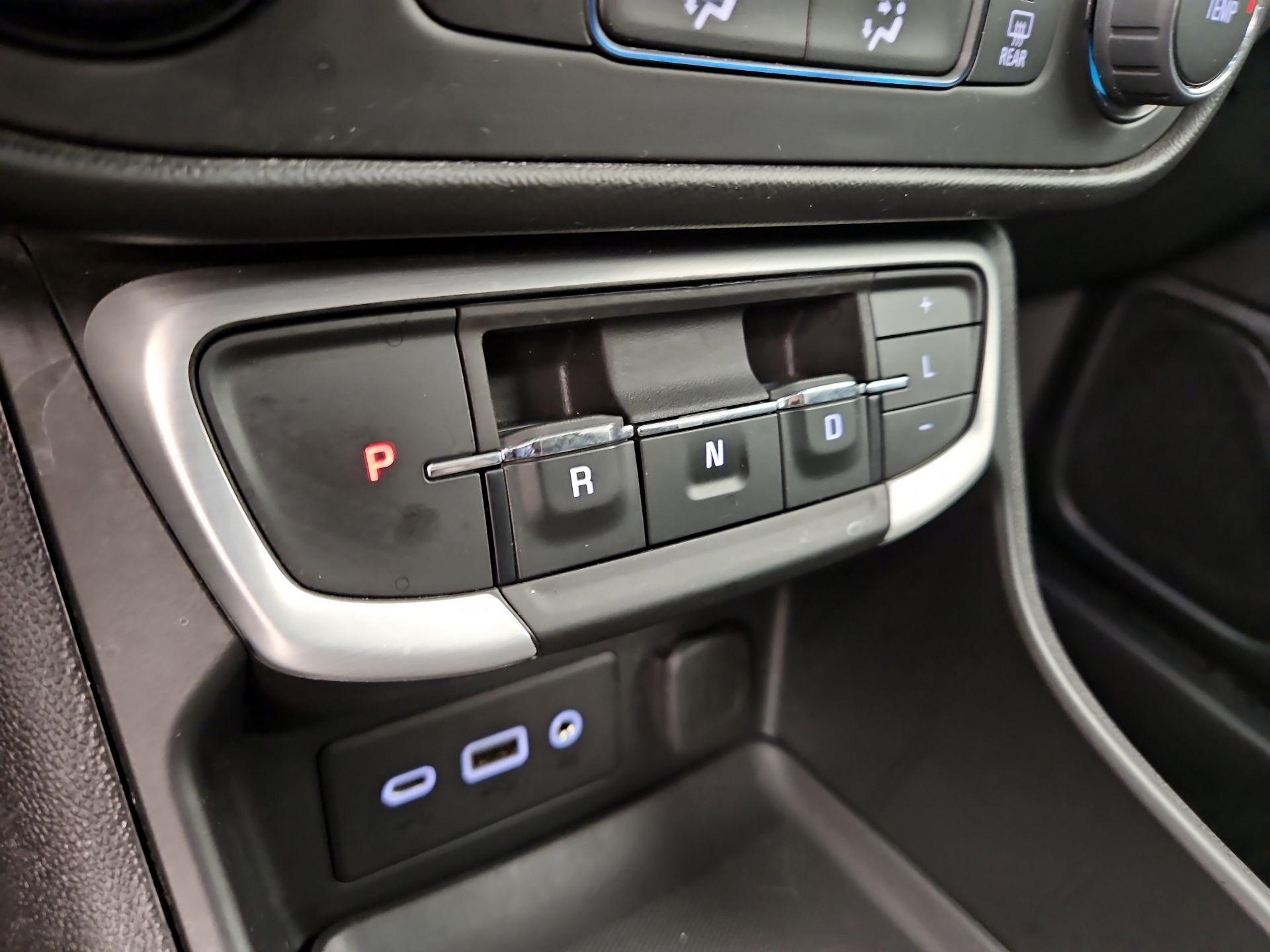 Thumbnail: 2022 GMC Terrain - 17