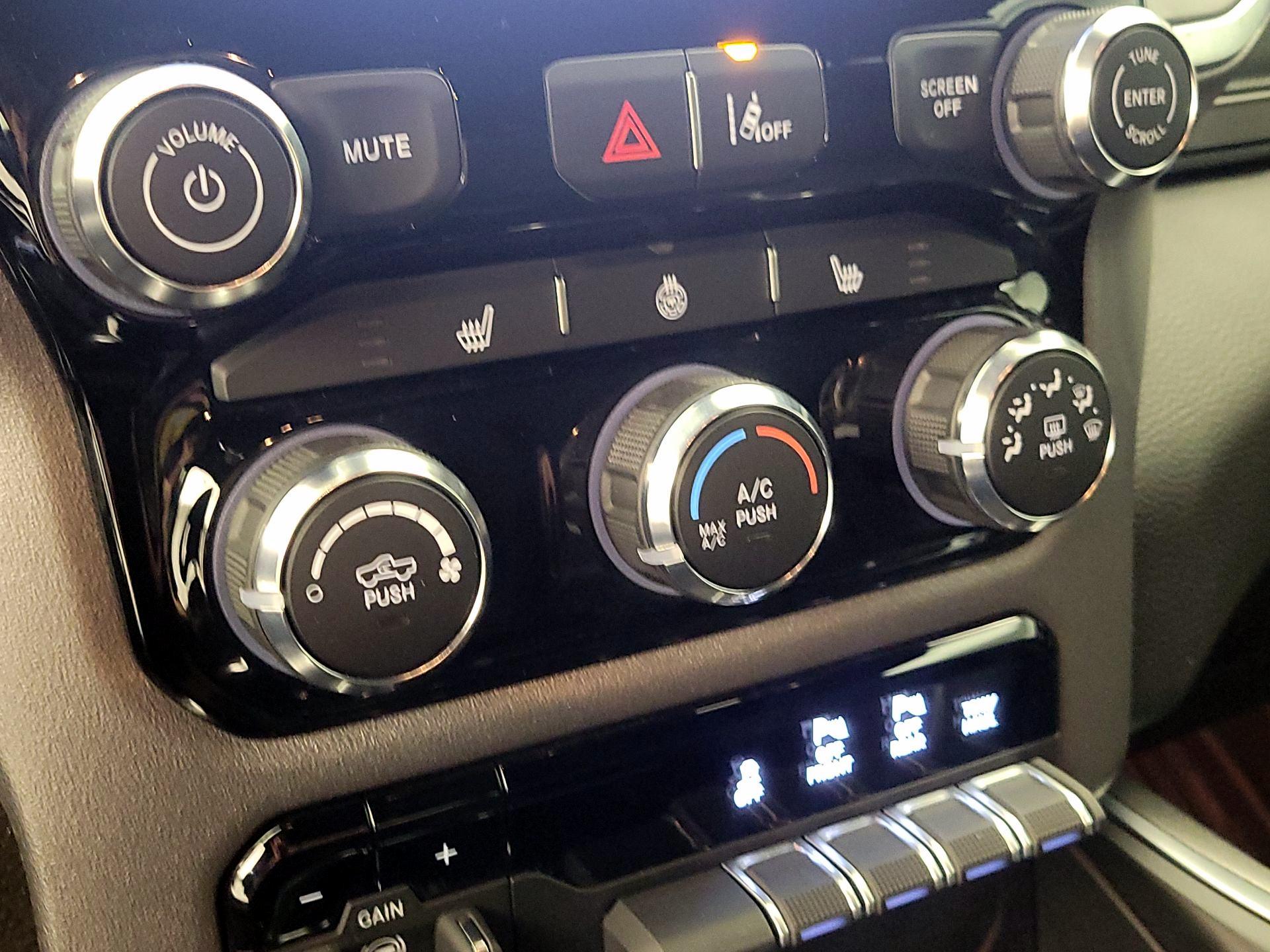 Thumbnail: 2025 RAM 1500 - 16