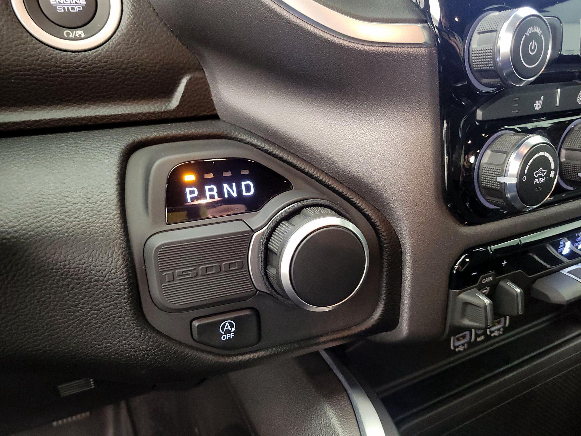 Thumbnail: 2025 RAM 1500 - 17