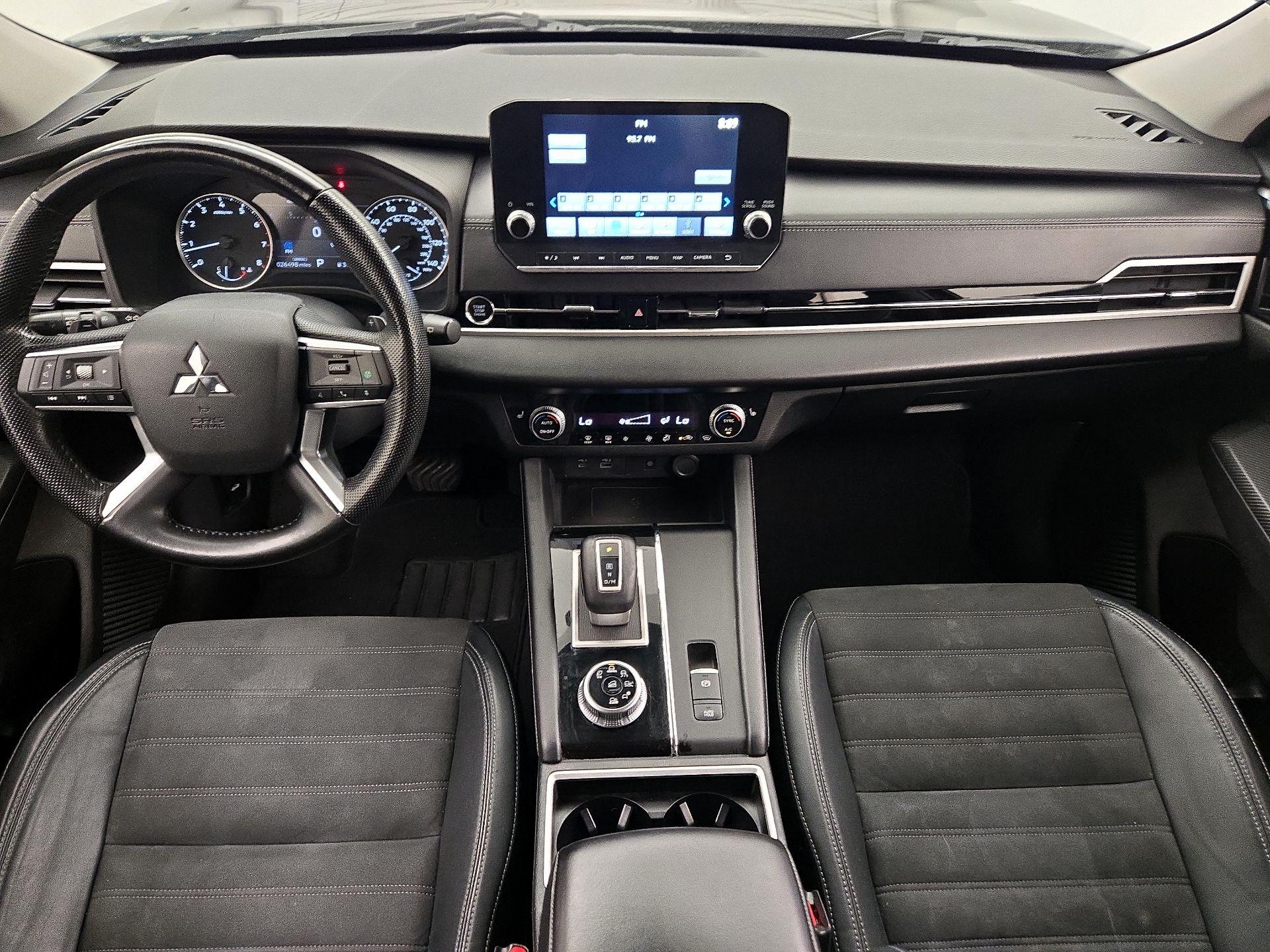 Thumbnail: 2022 Mitsubishi Outlander - 9