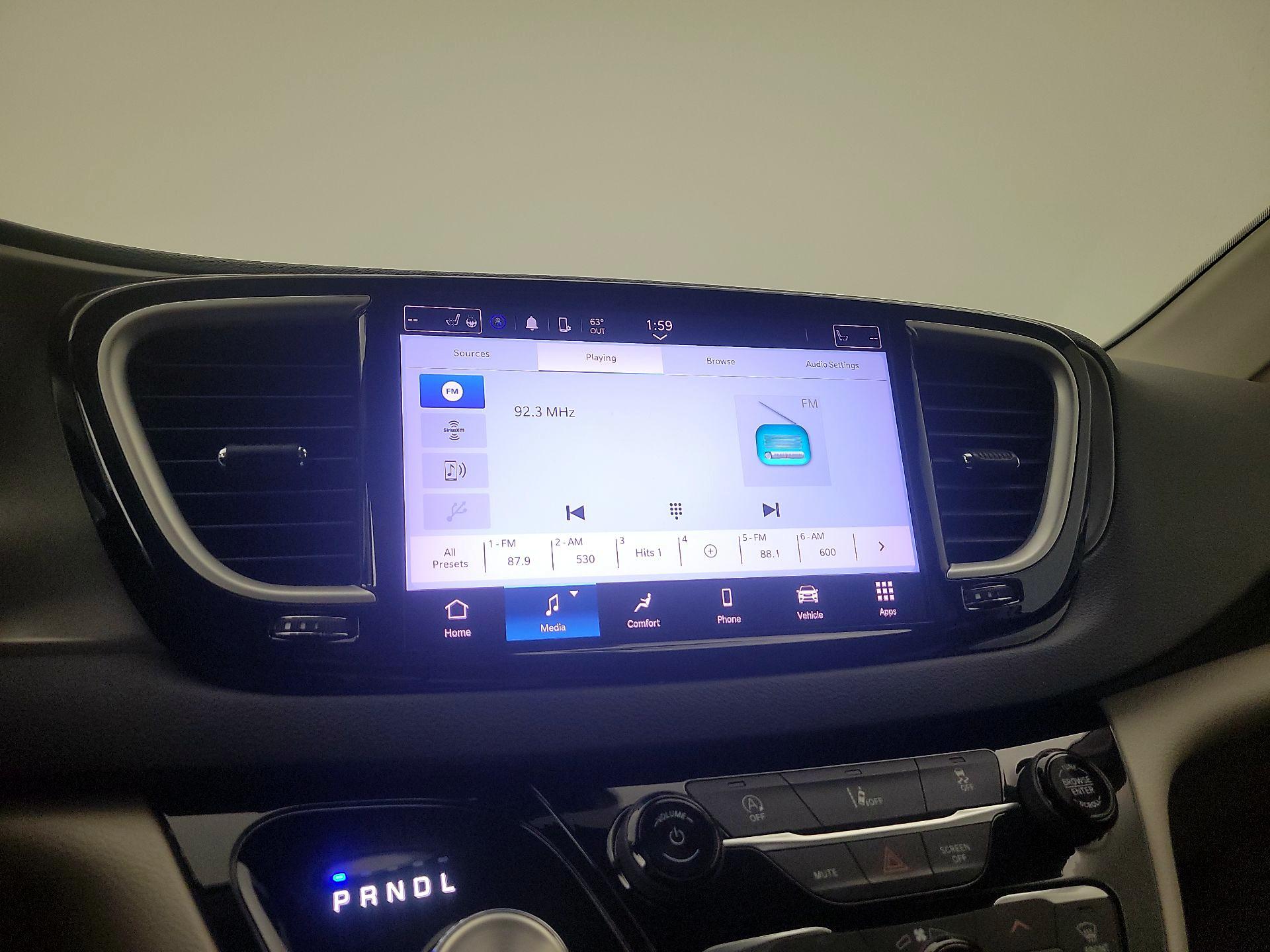 Thumbnail: 2022 Chrysler Pacifica - 15