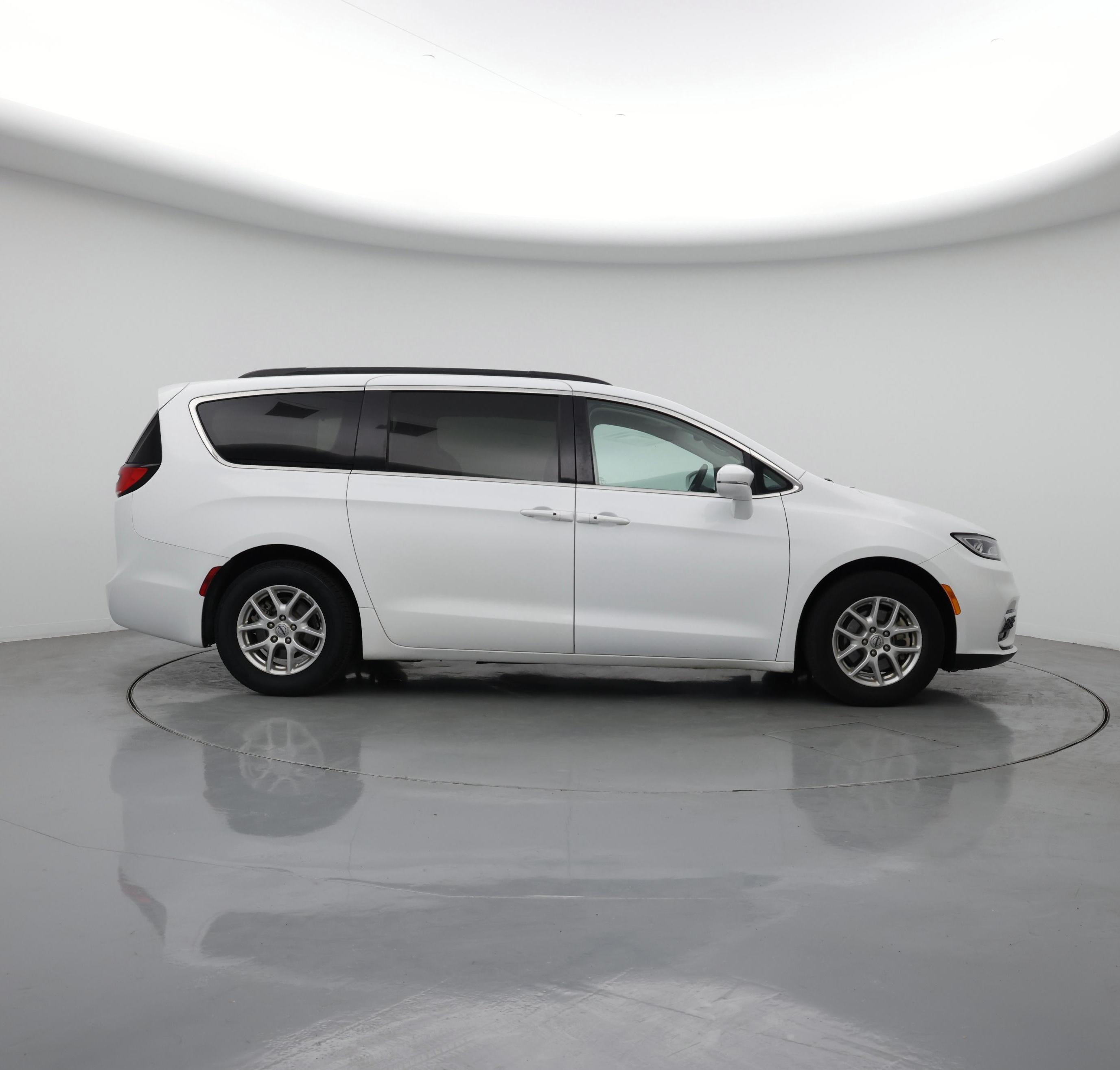 Thumbnail: 2022 Chrysler Pacifica - 7