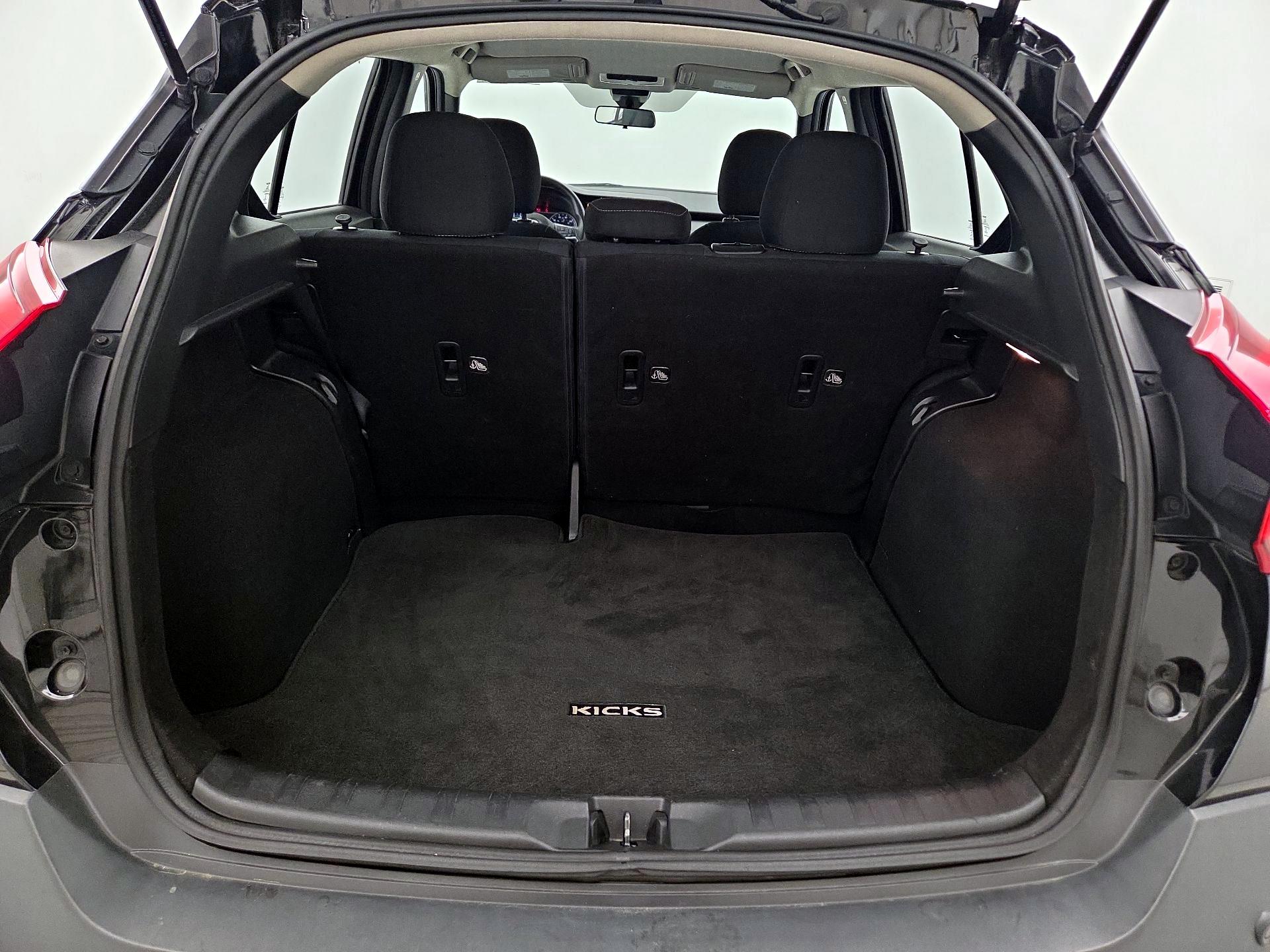 Thumbnail: 2020 Nissan Kicks - 19