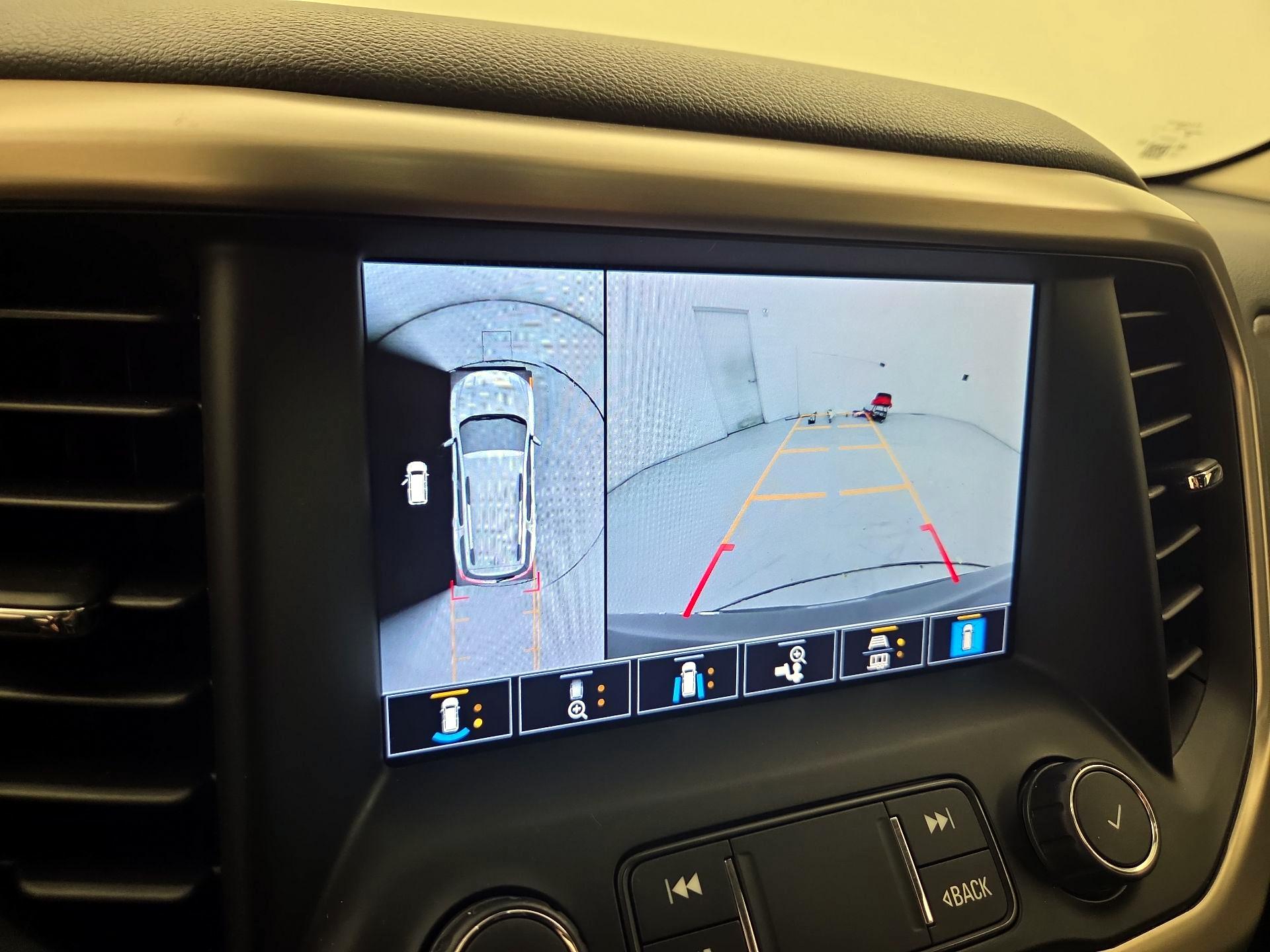 Thumbnail: 2022 GMC Acadia - 12