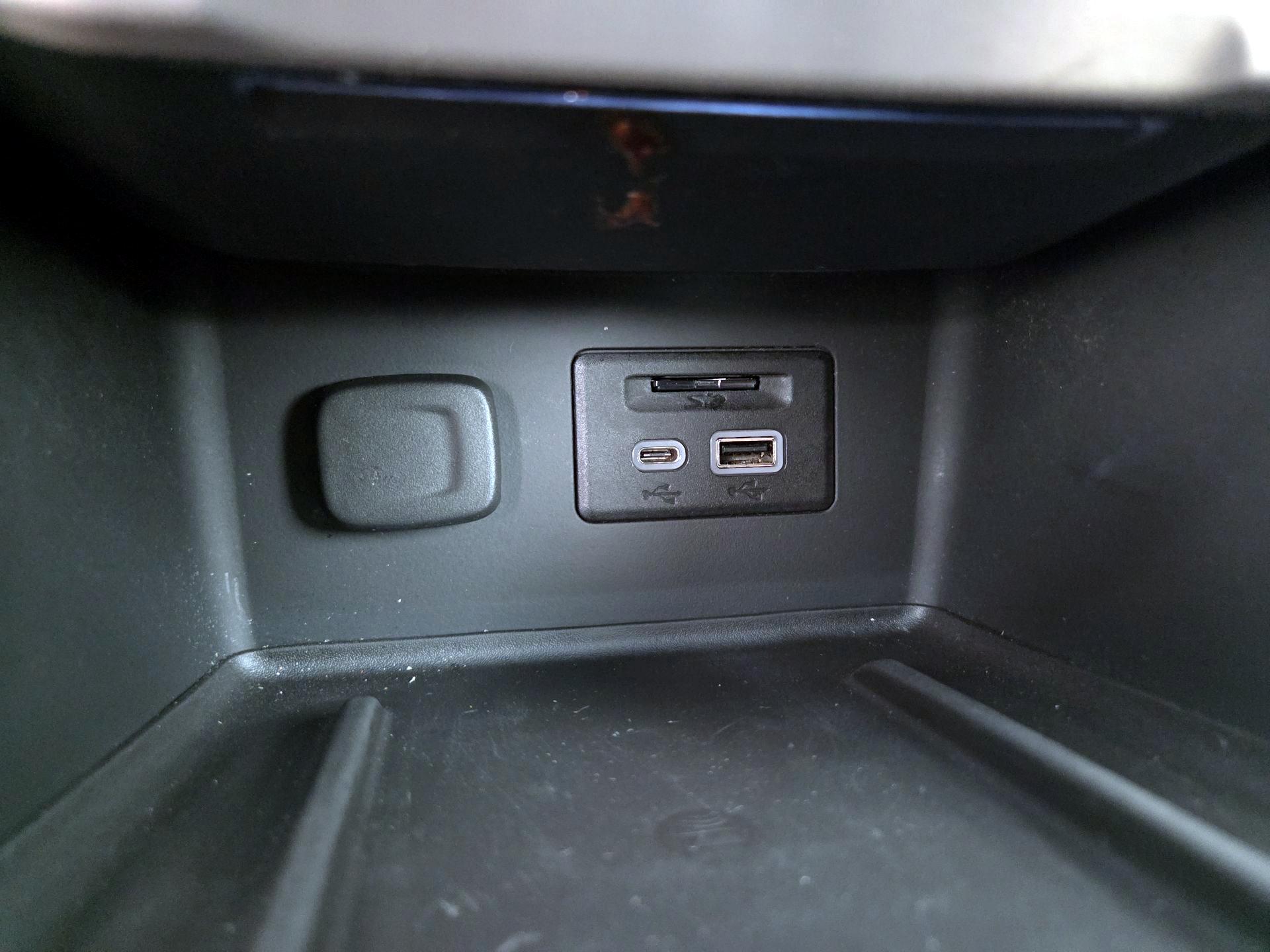 Thumbnail: 2022 GMC Acadia - 16