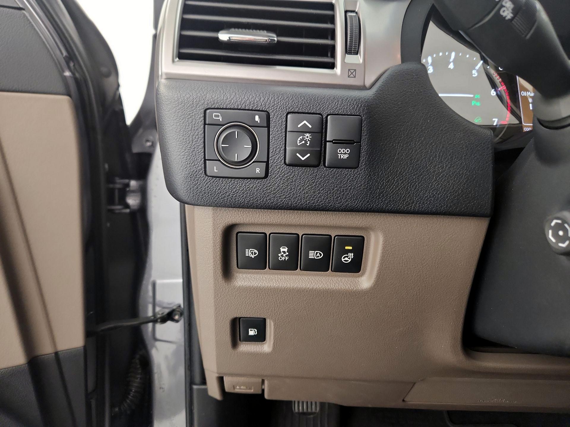 Thumbnail: 2022 Lexus GX - 13