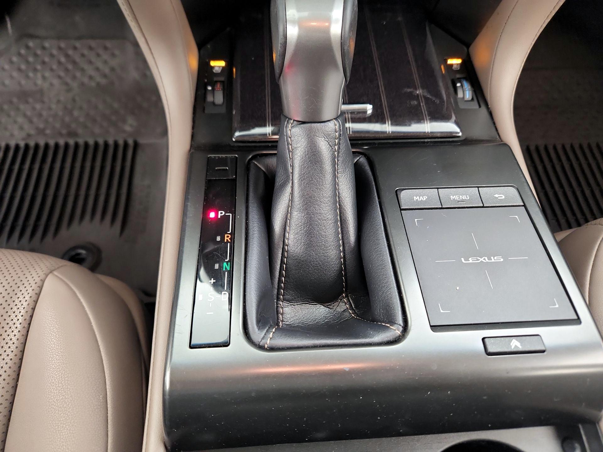 Thumbnail: 2022 Lexus GX - 17