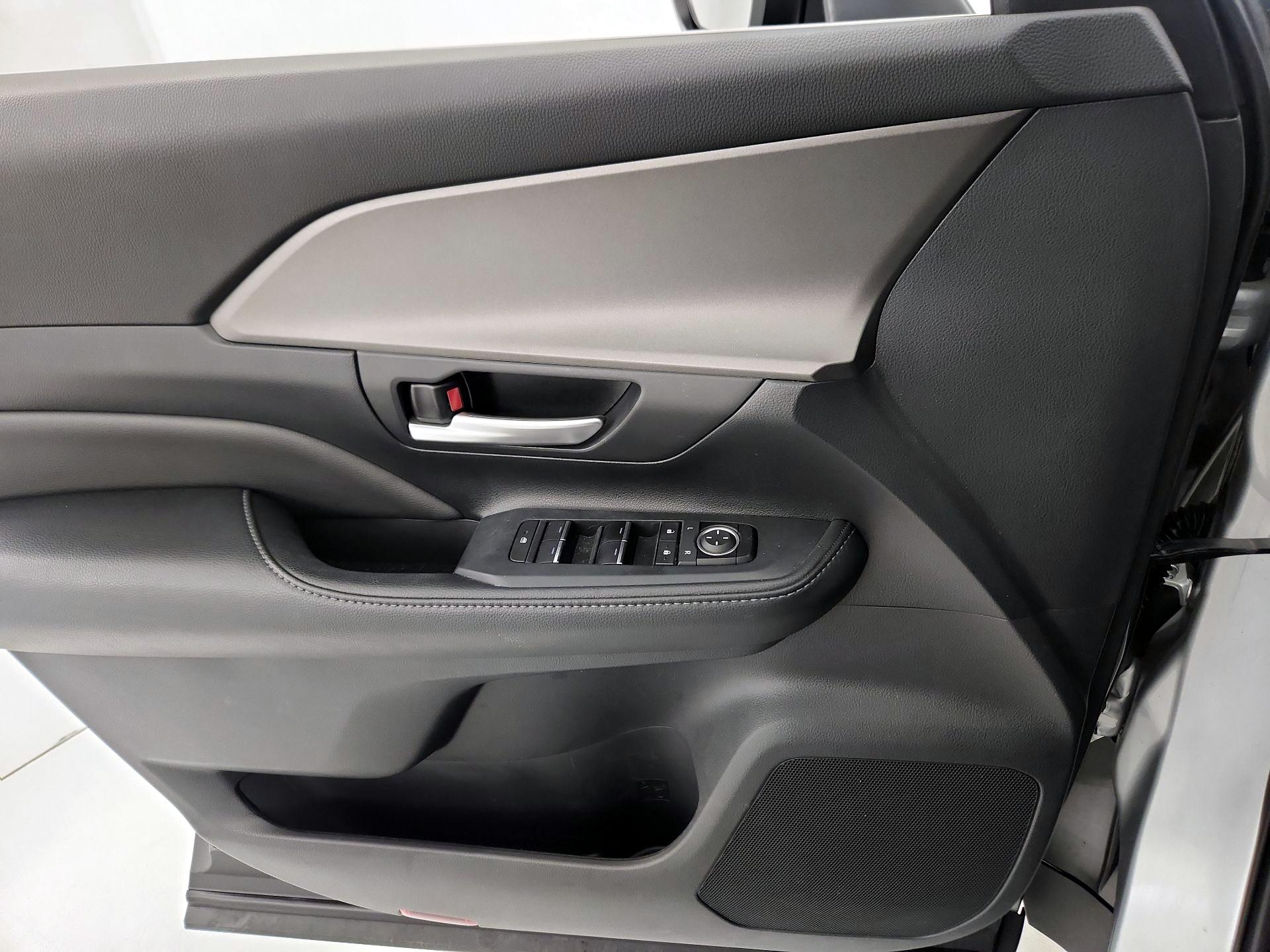 Thumbnail: 2024 Toyota Grand Highlander - 12