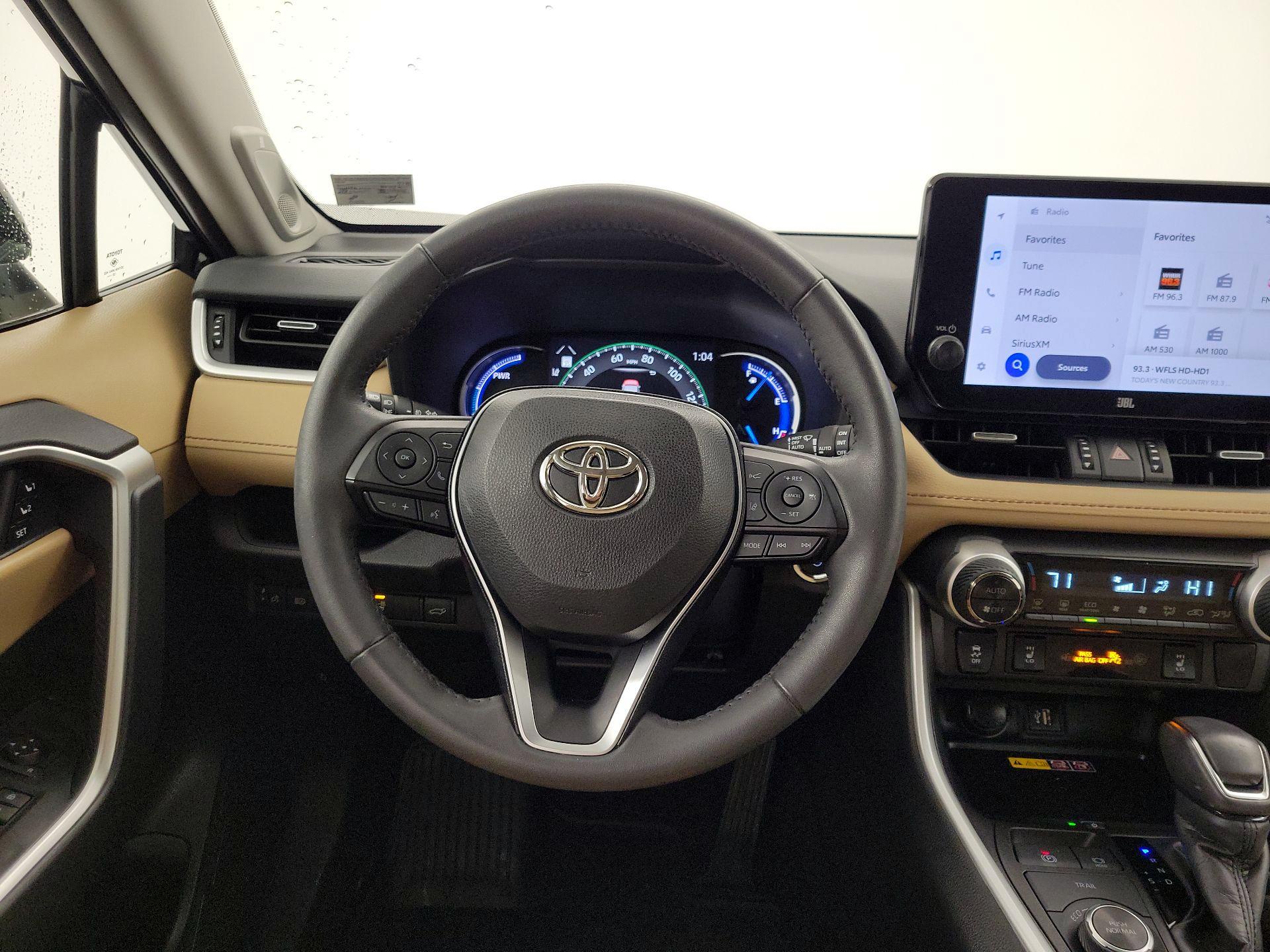 Thumbnail: 2024 Toyota RAV4 - 10