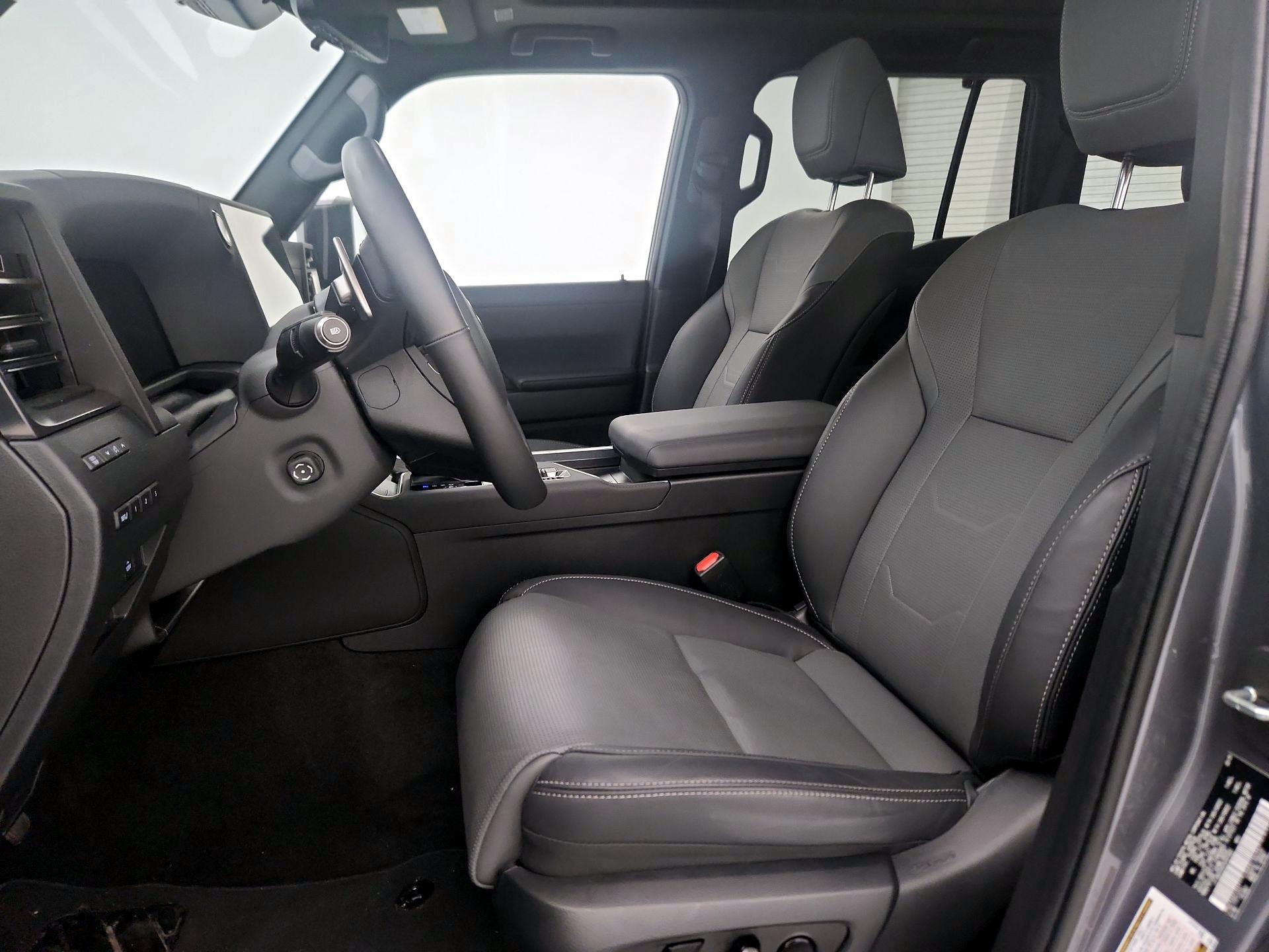 Thumbnail: 2025 Lexus GX - 11