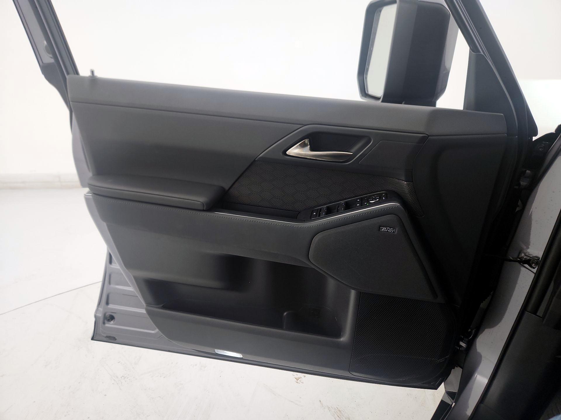 Thumbnail: 2025 Lexus GX - 12