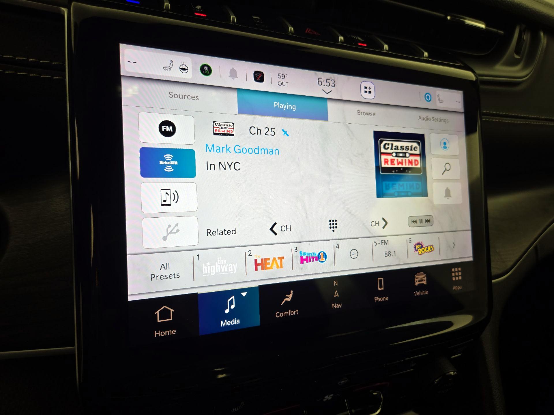 Thumbnail: 2024 Jeep Grand Cherokee - 16