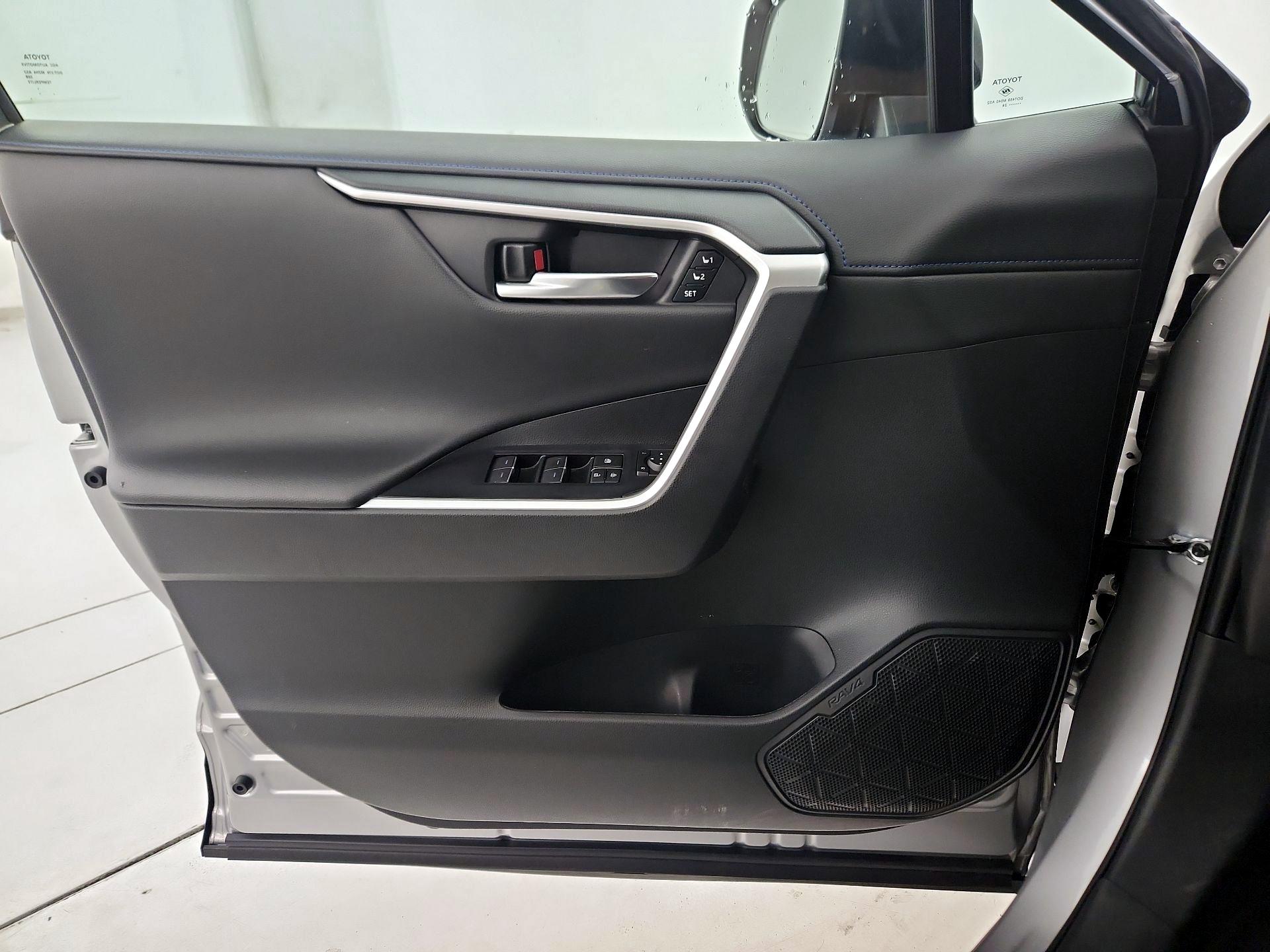 Thumbnail: 2024 Toyota RAV4 - 12