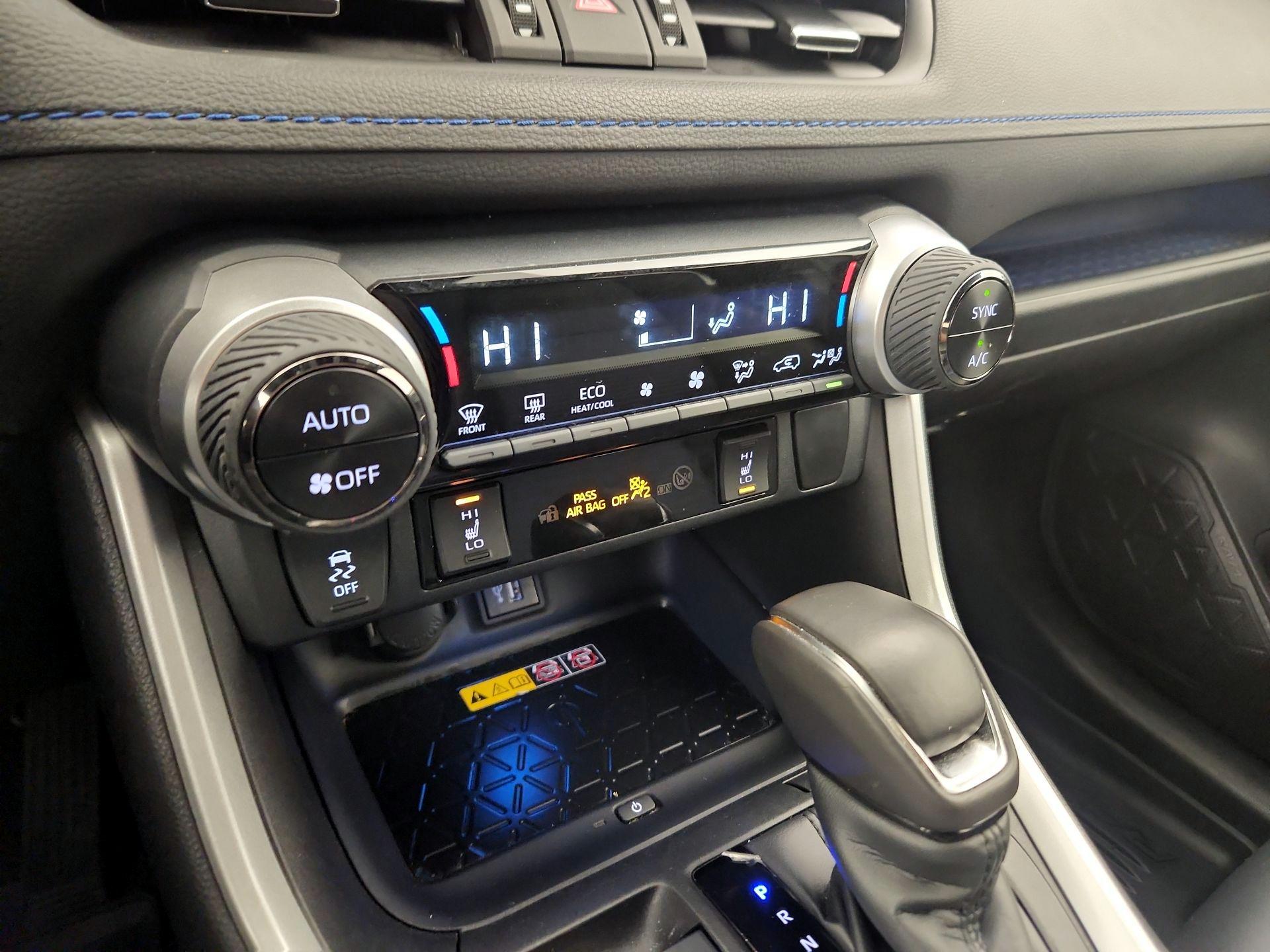 Thumbnail: 2024 Toyota RAV4 - 17