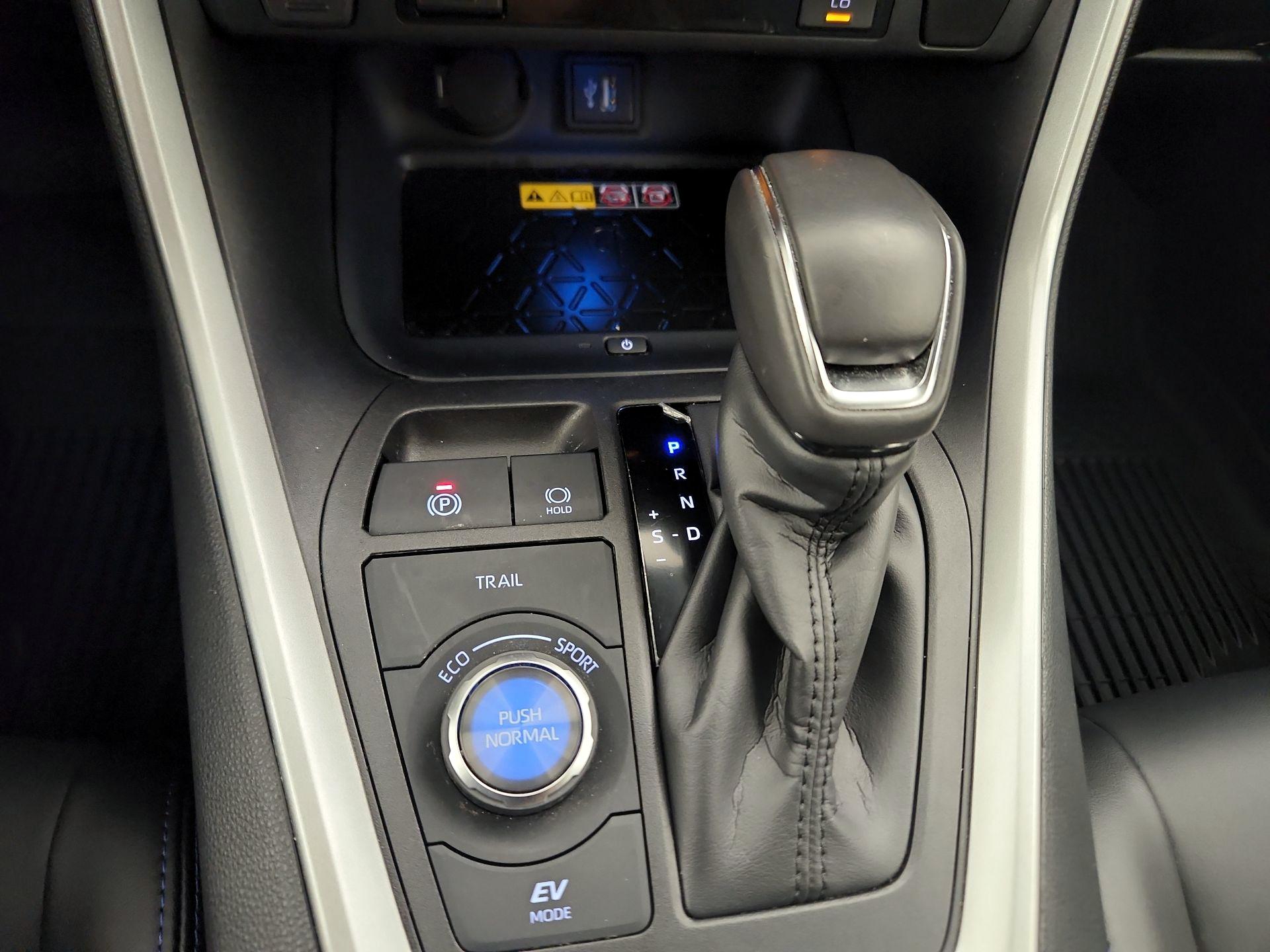 Thumbnail: 2024 Toyota RAV4 - 18